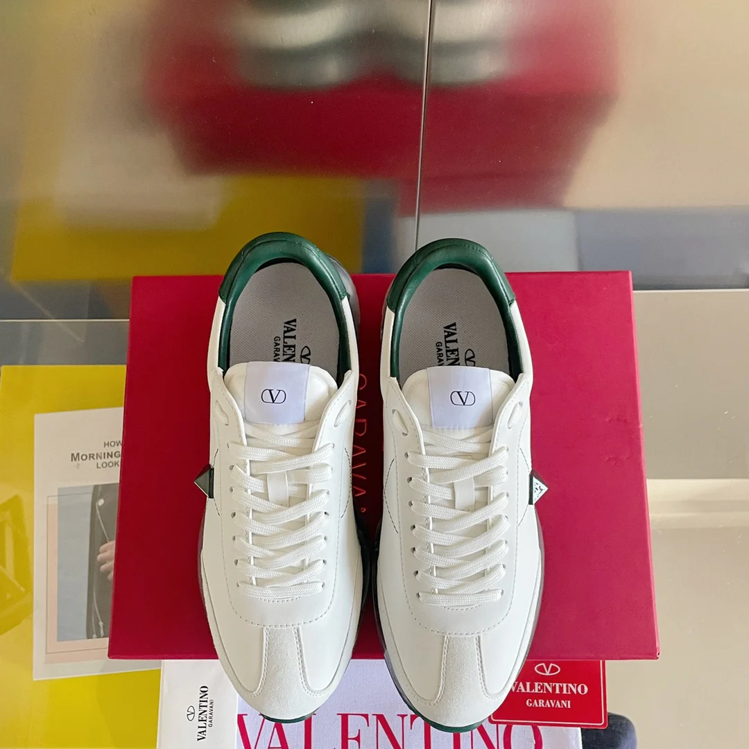 Valentino - Спортивные кроссовки с заклепками - Модель с воздушной подушкой - Парный стиль - Зеленая отделка