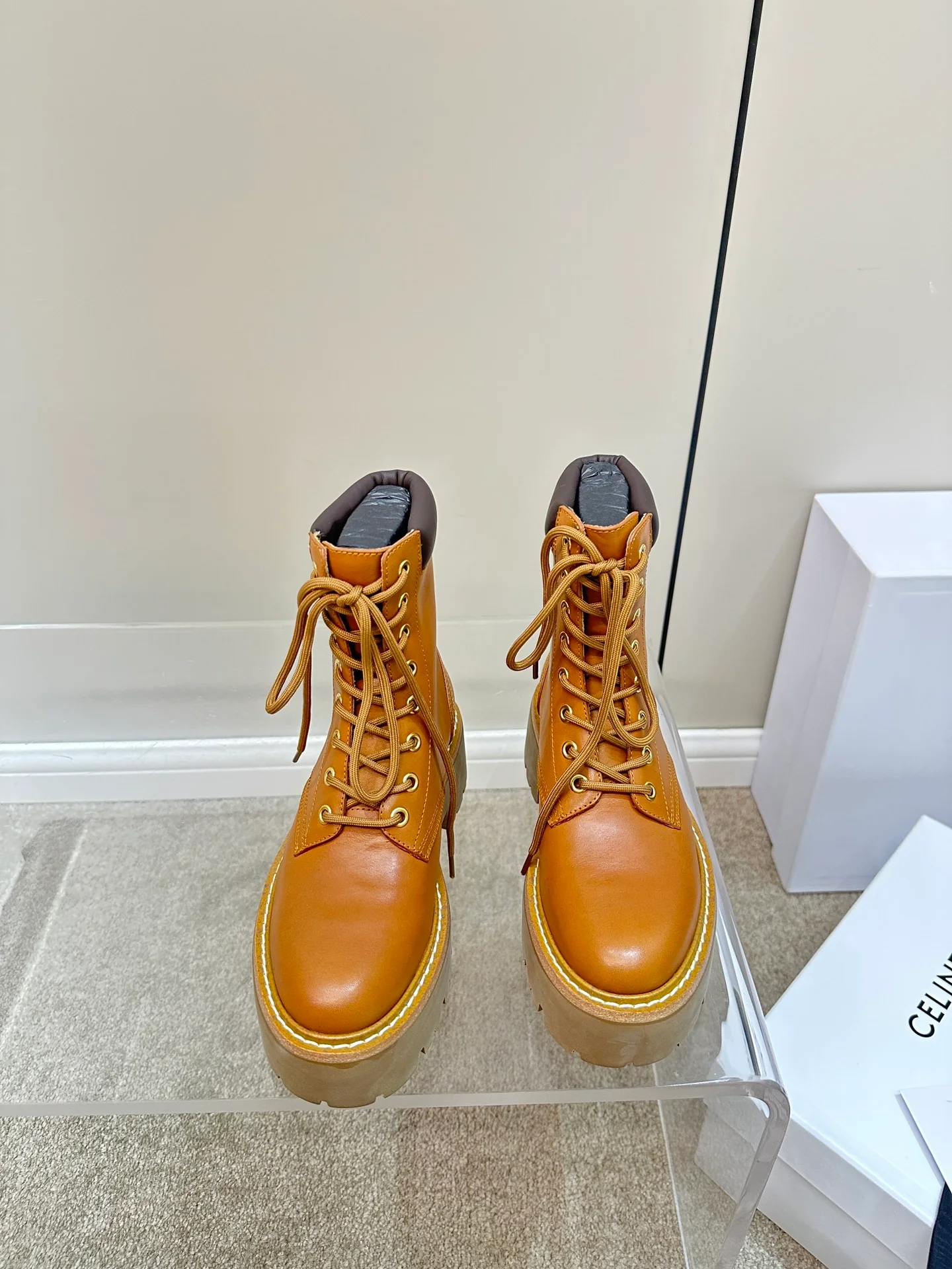 Ботинки Celine Martin на платформе из телячьей кожи, цвет ?кофе?.