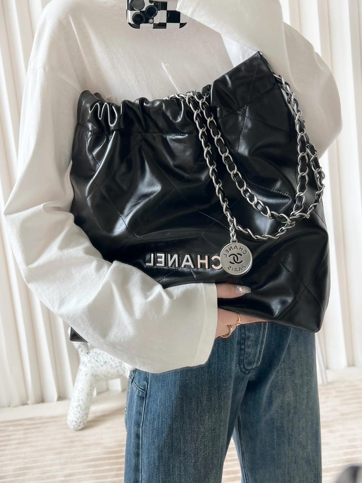 Сумка-шоппер Chanel - Маленькая - Черная с золотой фурнитурой - 1 шт.