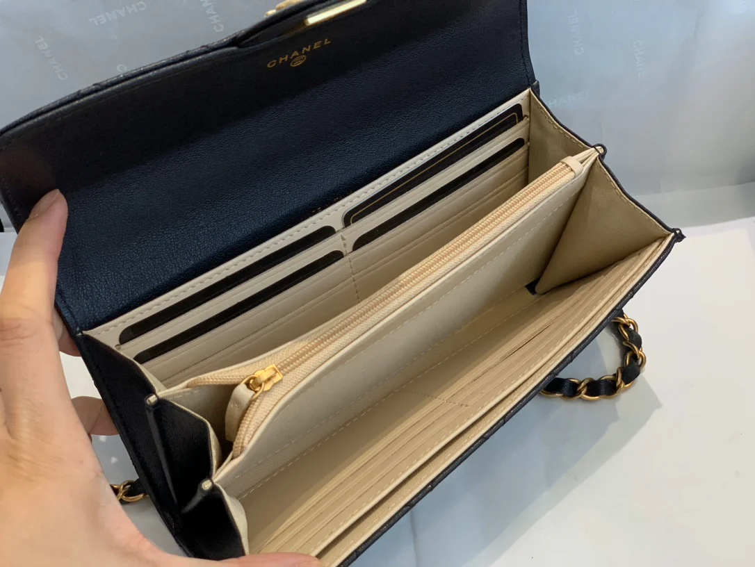 Chanel - с жемчужной цепочкой (woc)