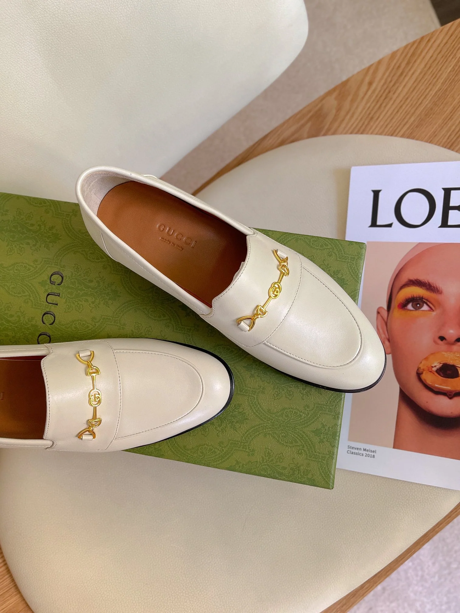 Классические уличные лоферы Gucci с пряжкой