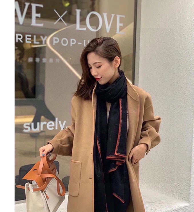 Шарф Chanel с металлизированной нитью - 90-200 см - Кашемир Кашмир Хайленд - Черный