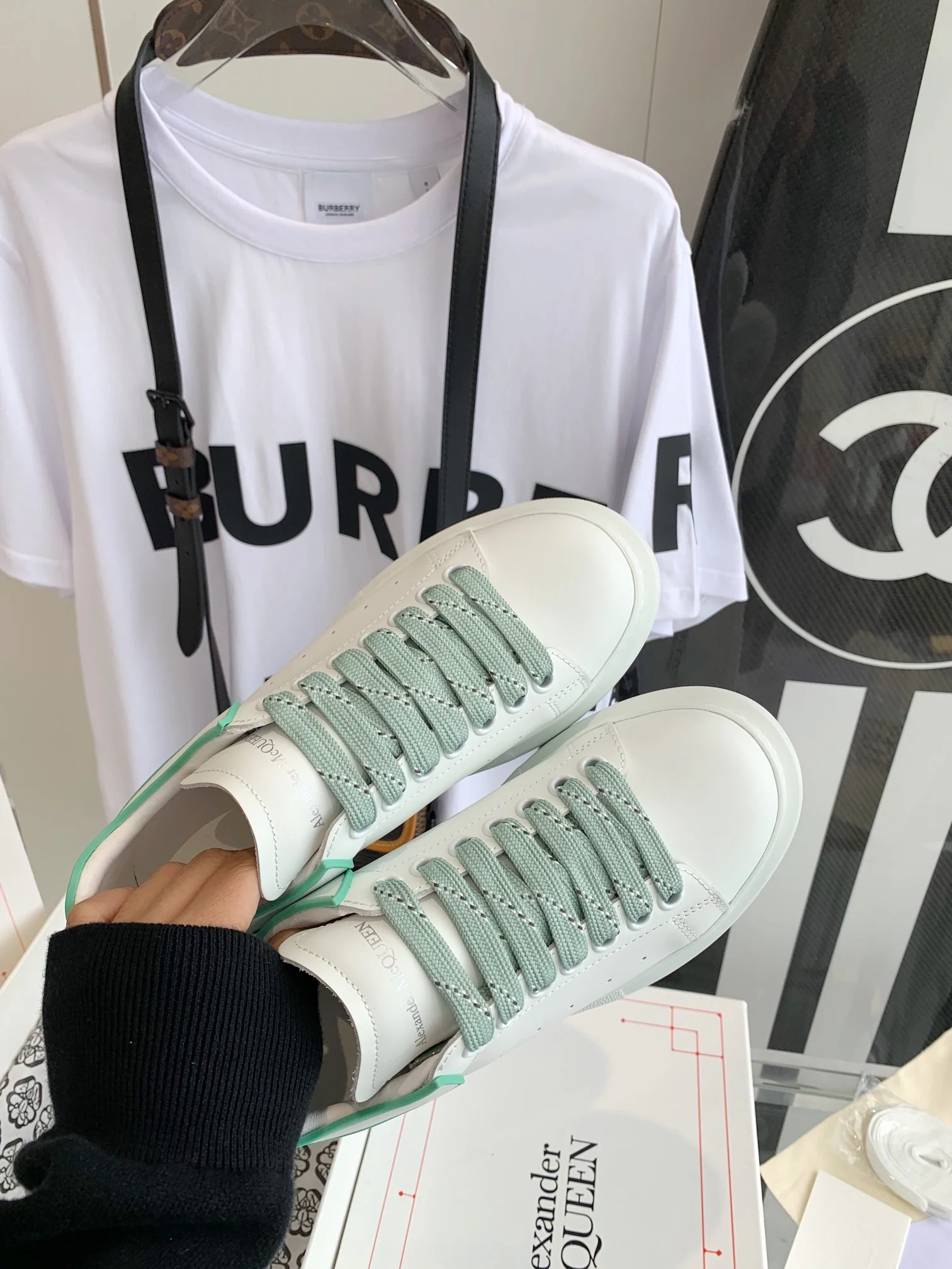 McQueen - Улучшенные классические белые кроссовки - Зеленые