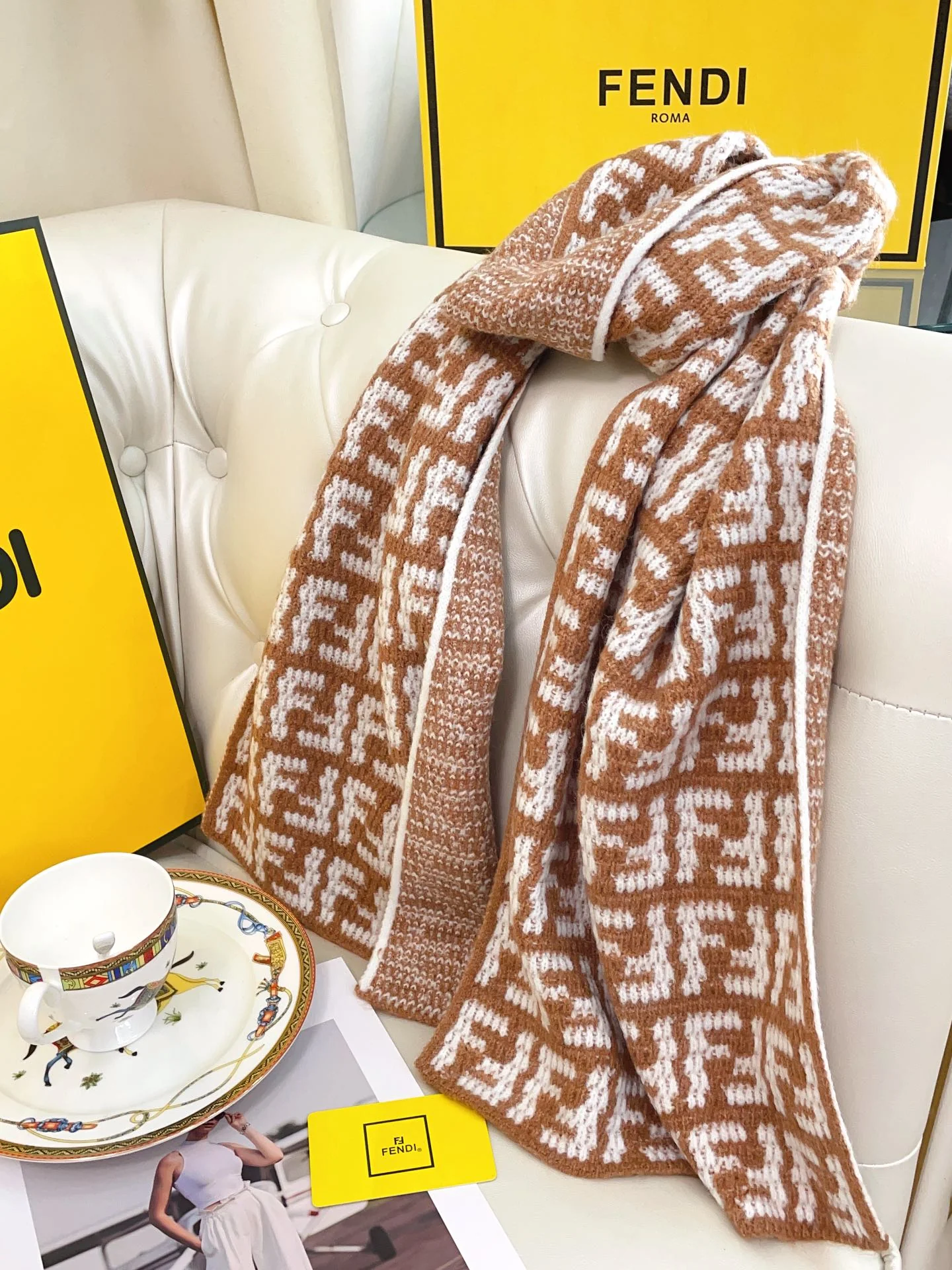 Fendi - Двусторонний жаккардовый вязаный шарф - 32-180 см