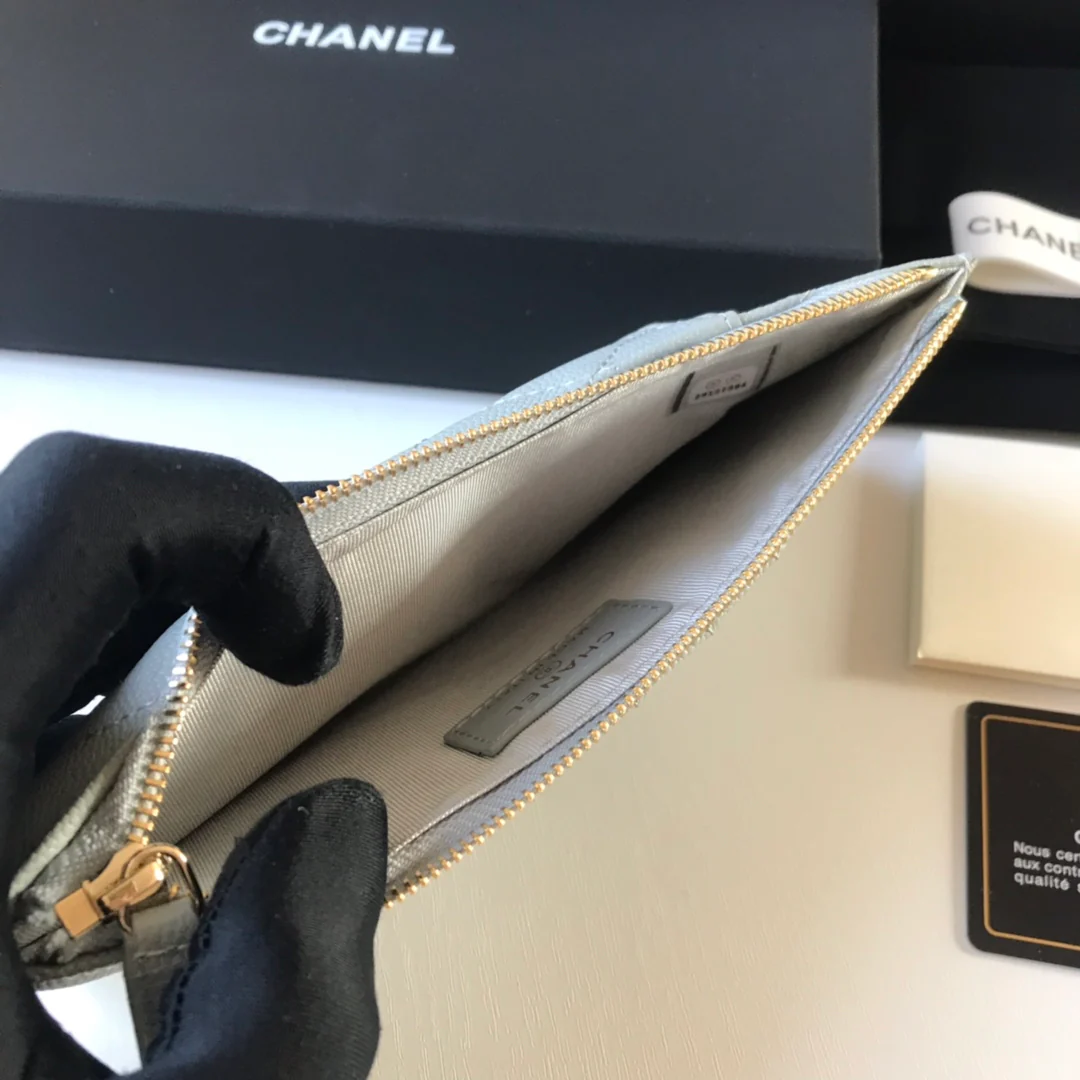 Длинный кошелек/держатель для карт Chanel на молнии - плоский длинный кошелек - 1 шт.