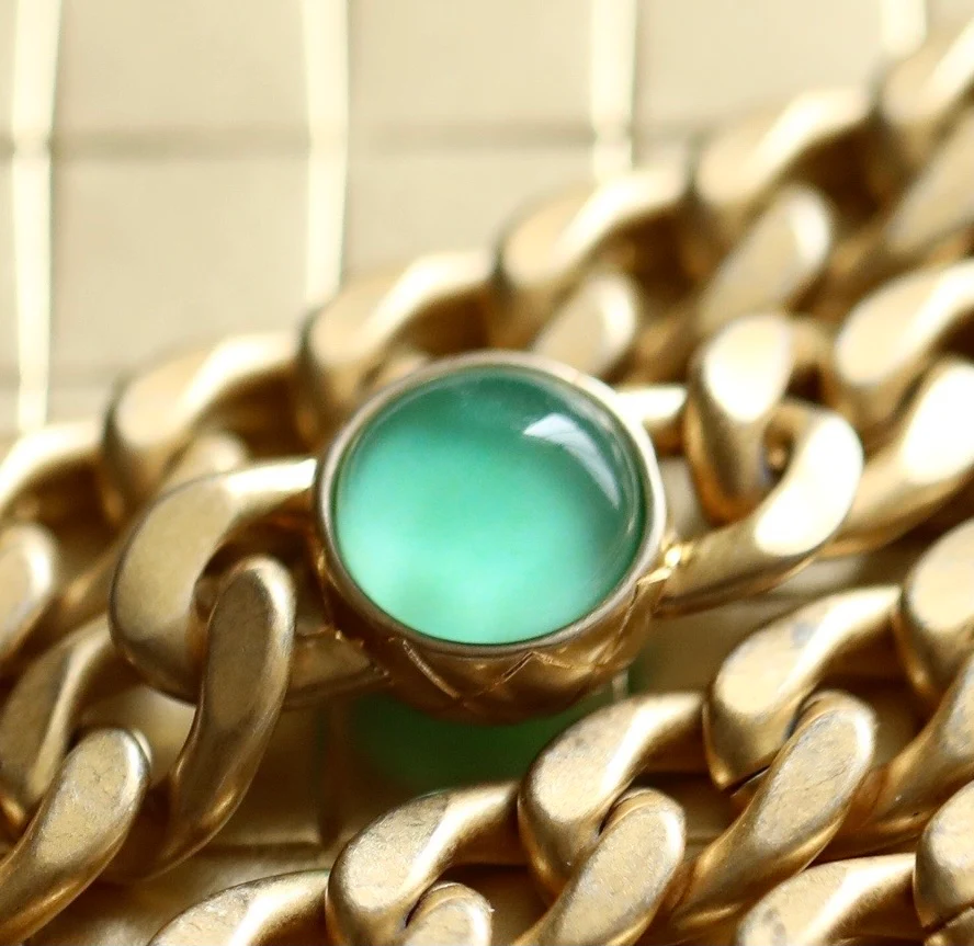 Сумка Chanel CF с клапаном и цепочкой с драгоценным камнем