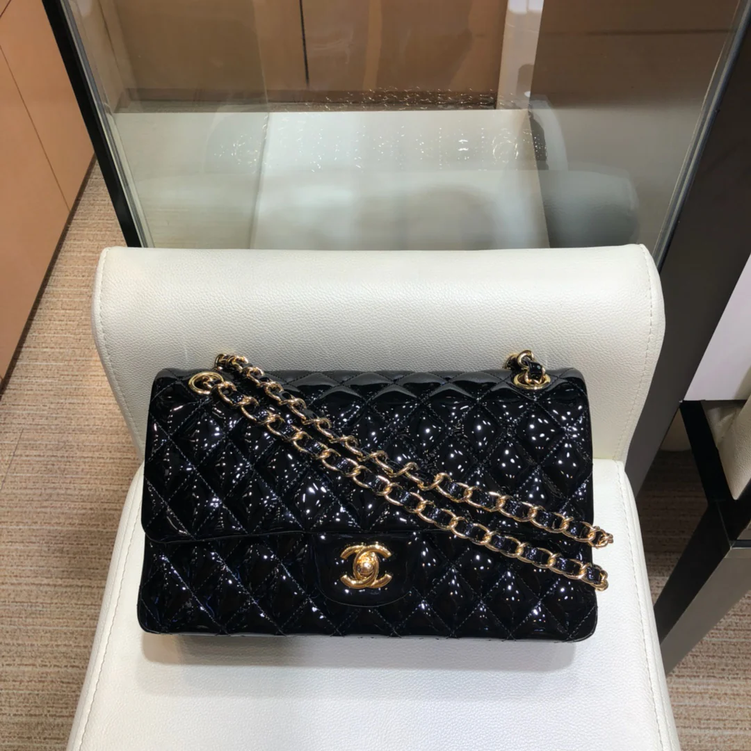 Сумка Chanel CF - лакированная кожа - золотая цепочка - 25 см