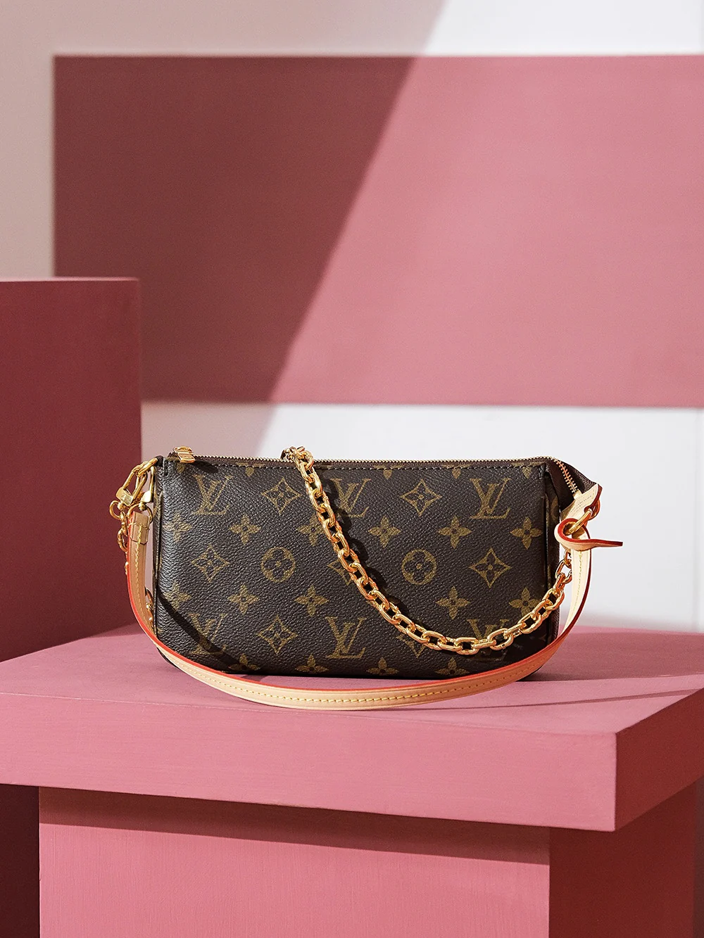 m82766-LV-pochette-accessoires Сумка для маджонга