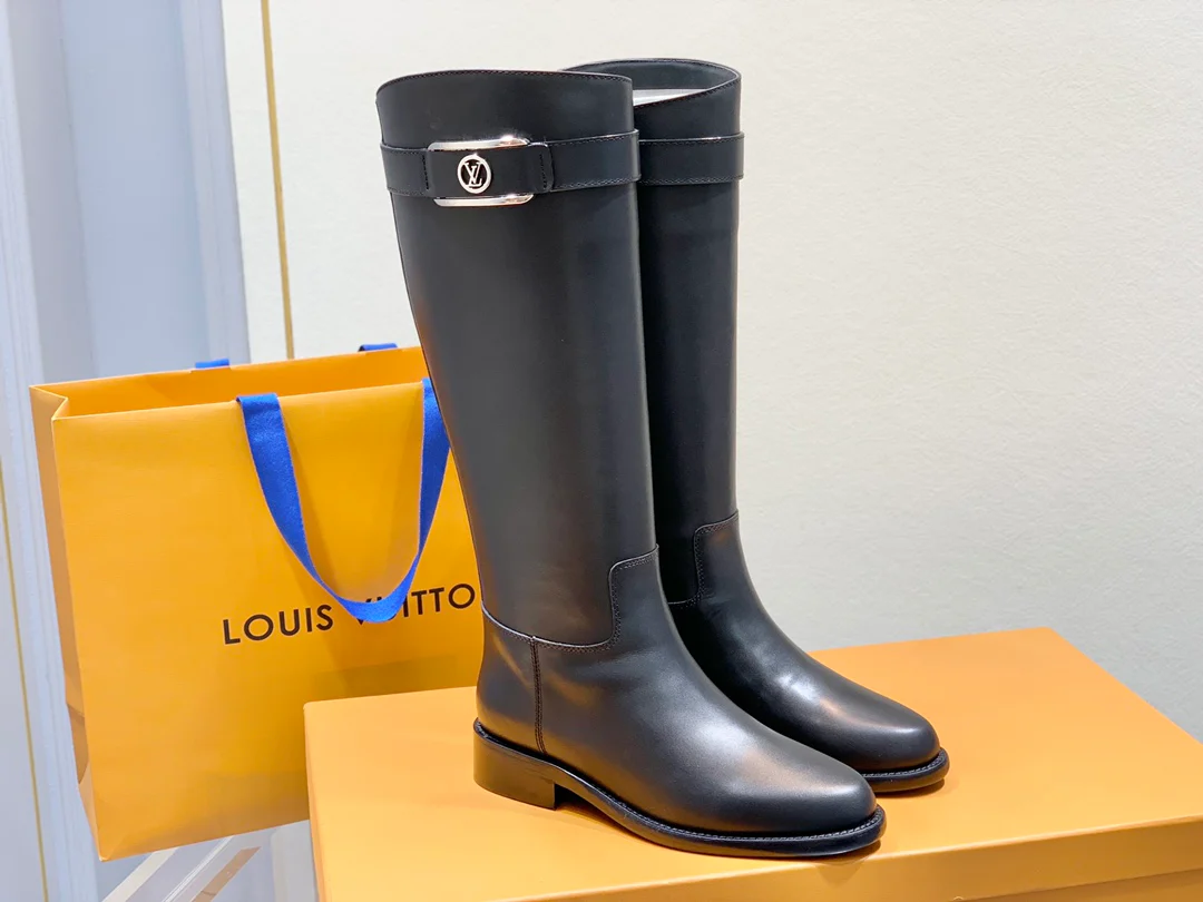 LV-22ss - Сапоги для верховой езды, украшенные металлической пряжкой