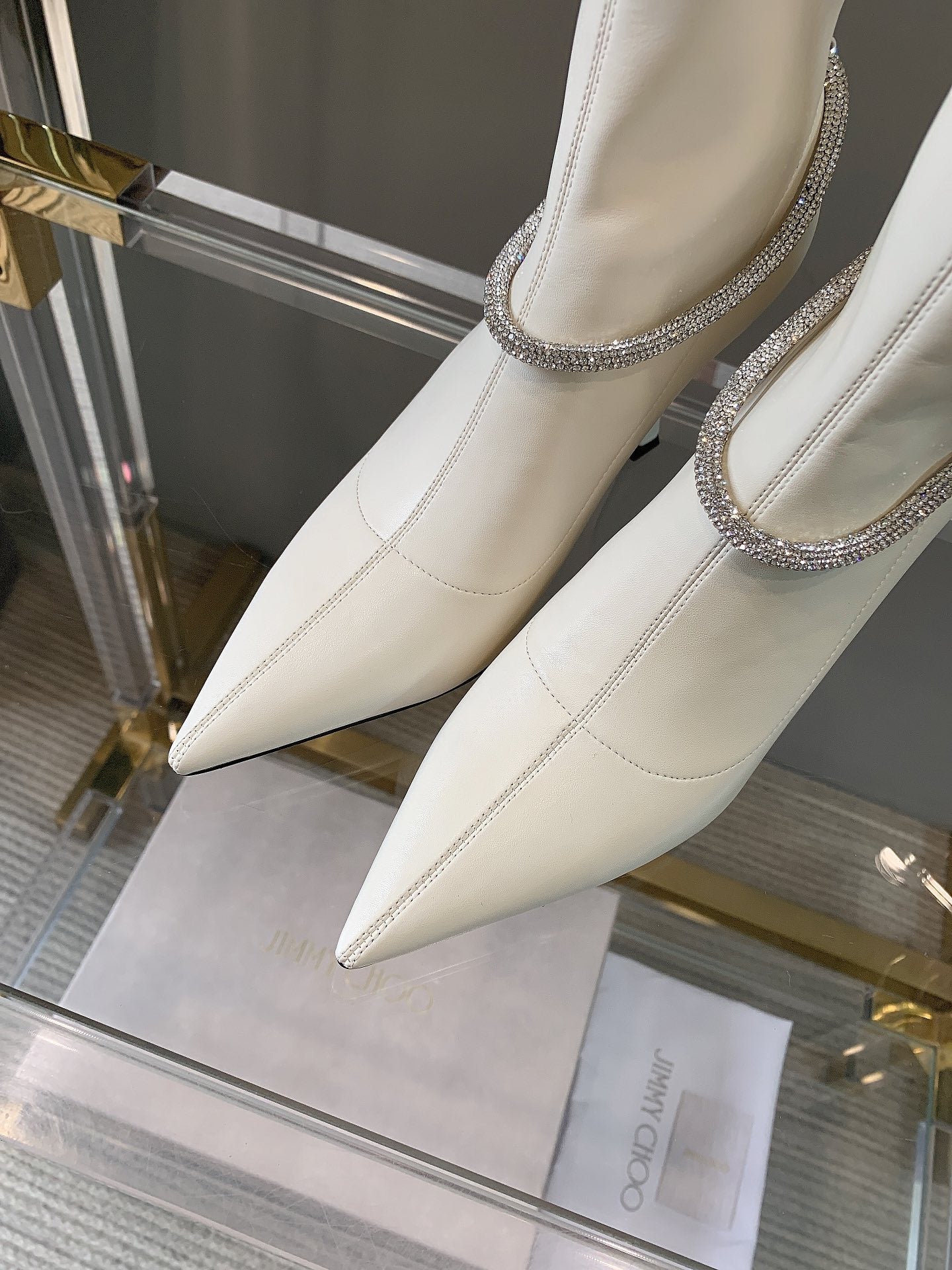 Ботинки Jimmy - Thin Chain Style - на низком каблуке