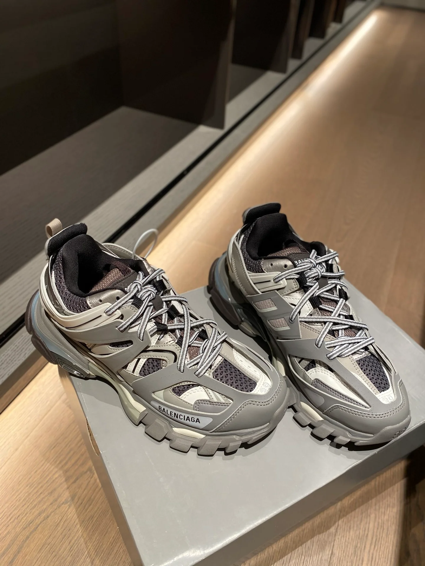 Balenciaga - Dad Shoes - 3