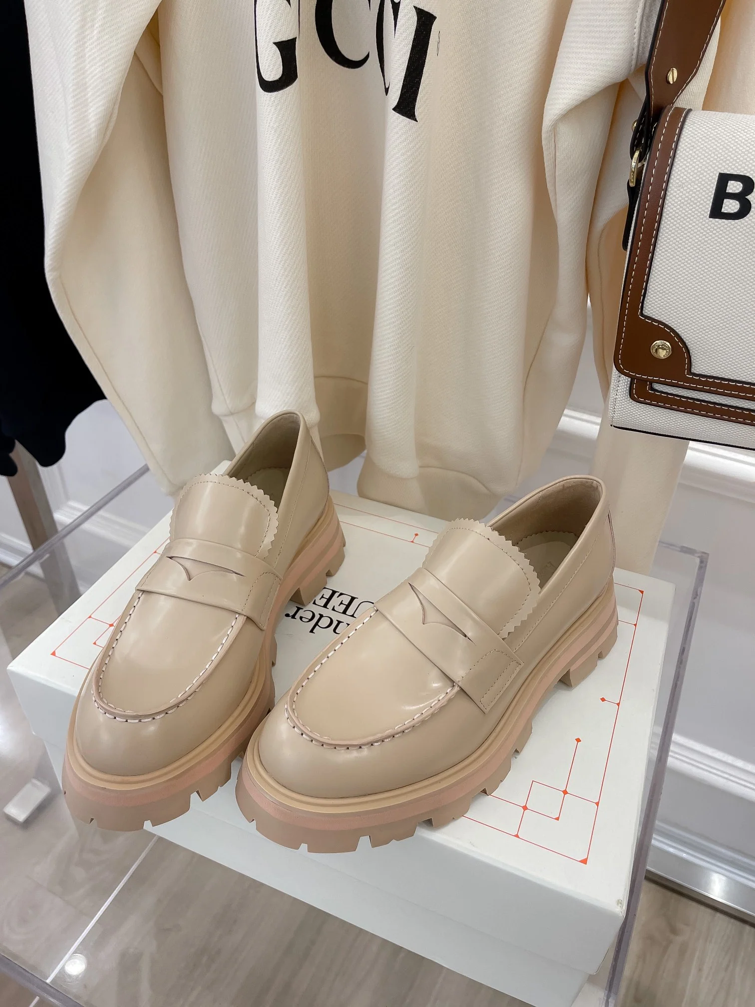 лоферы на платформе McQueen