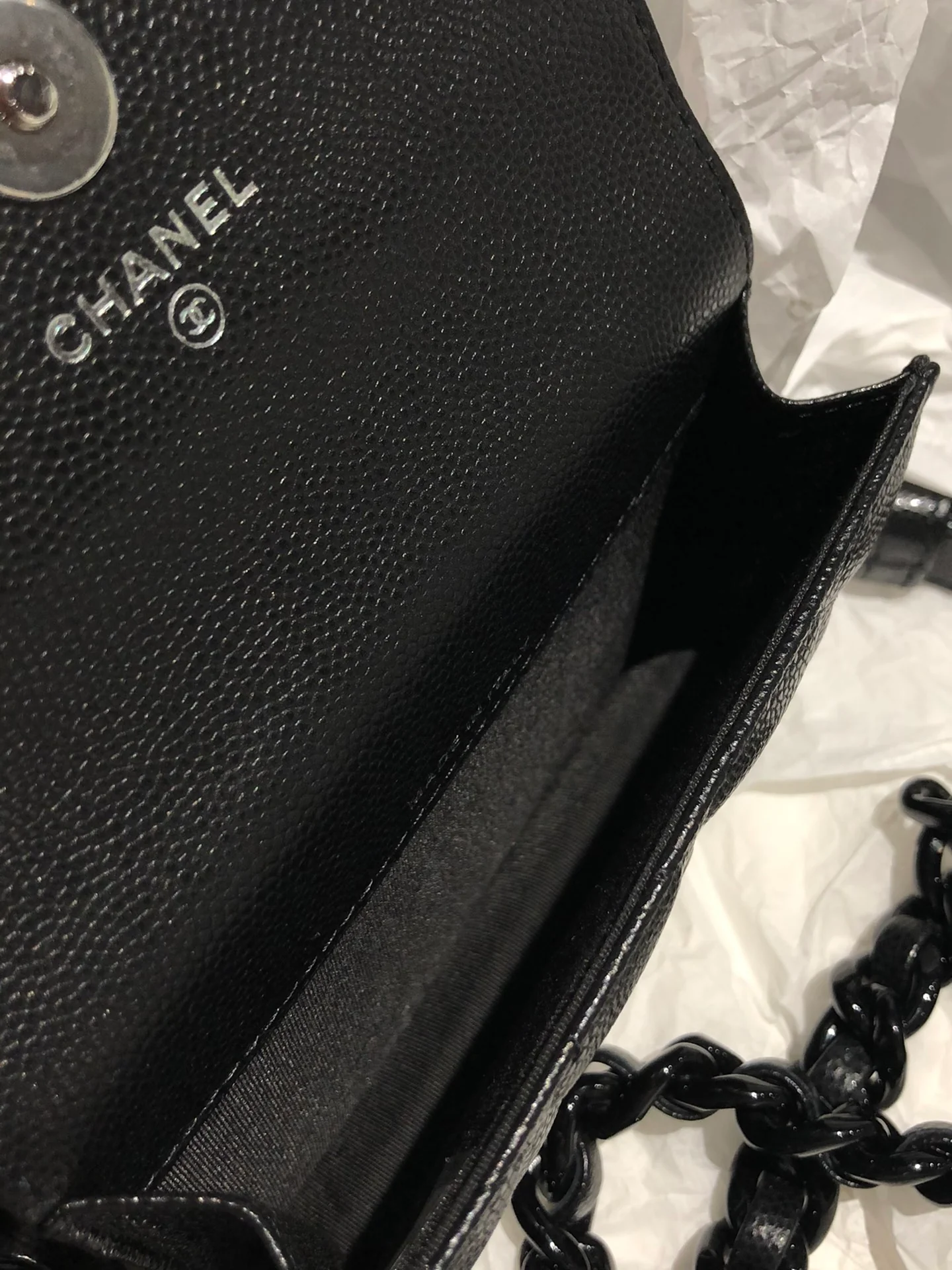 Черный держатель для карт Chanel