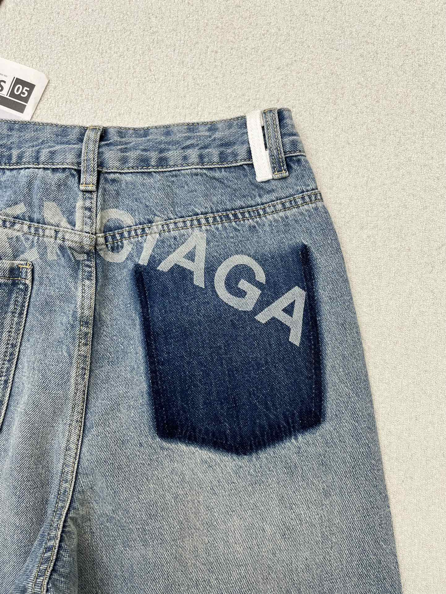 Джинсы Balenciaga 2403 с буквами