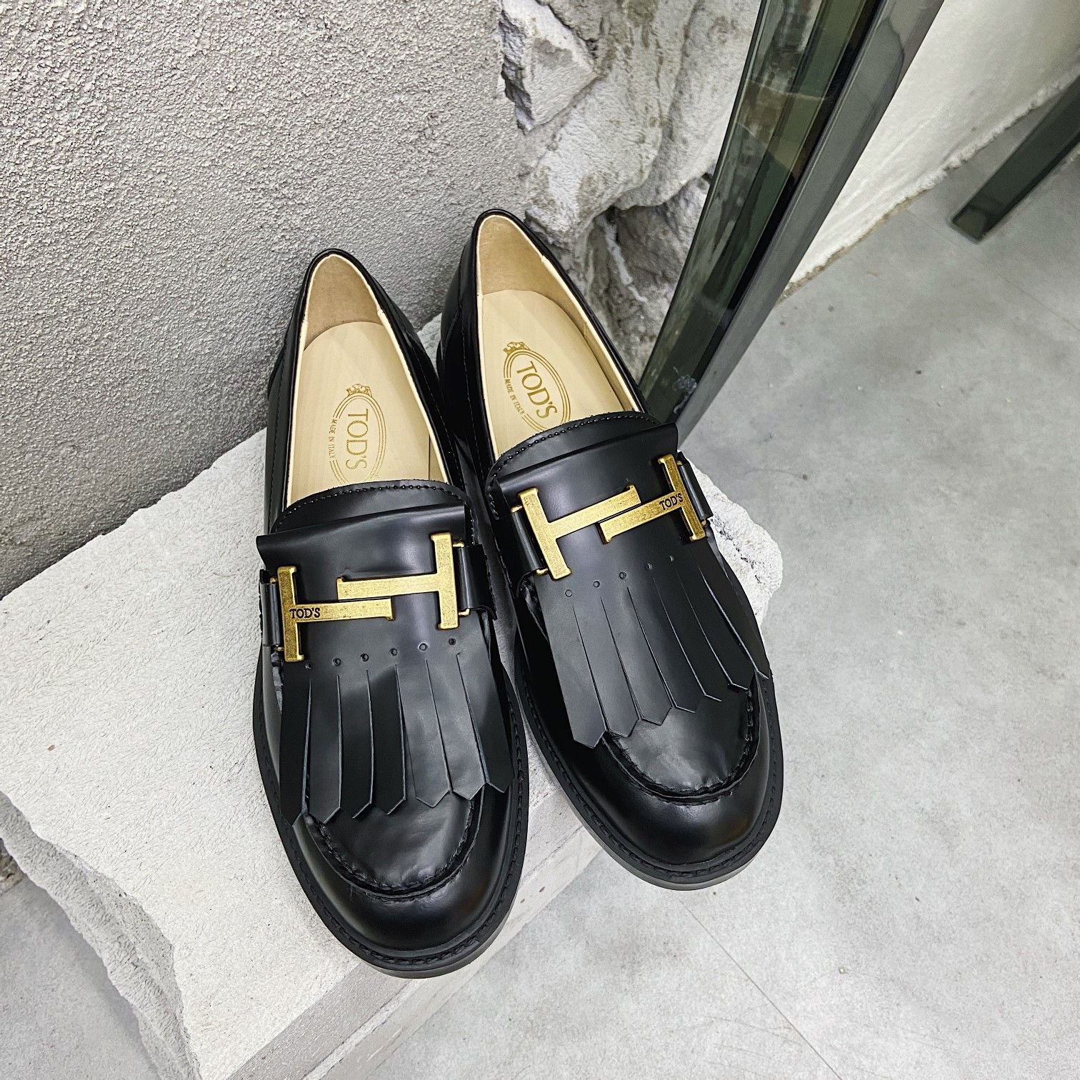 Лоферы Tods с двойной Т-образной кисточкой и слипонами