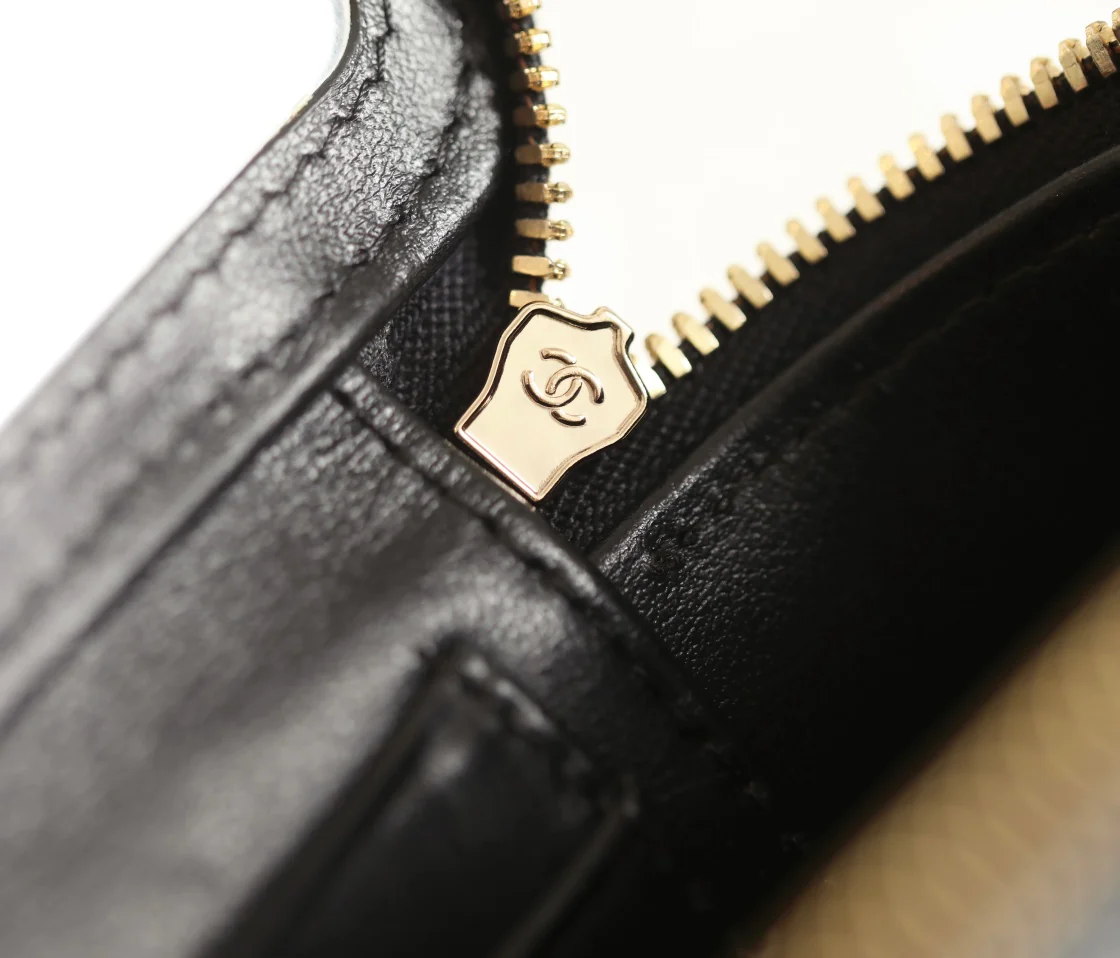 Chanel 25c - Маленькая коробочка в форме шара для переноски - Черная