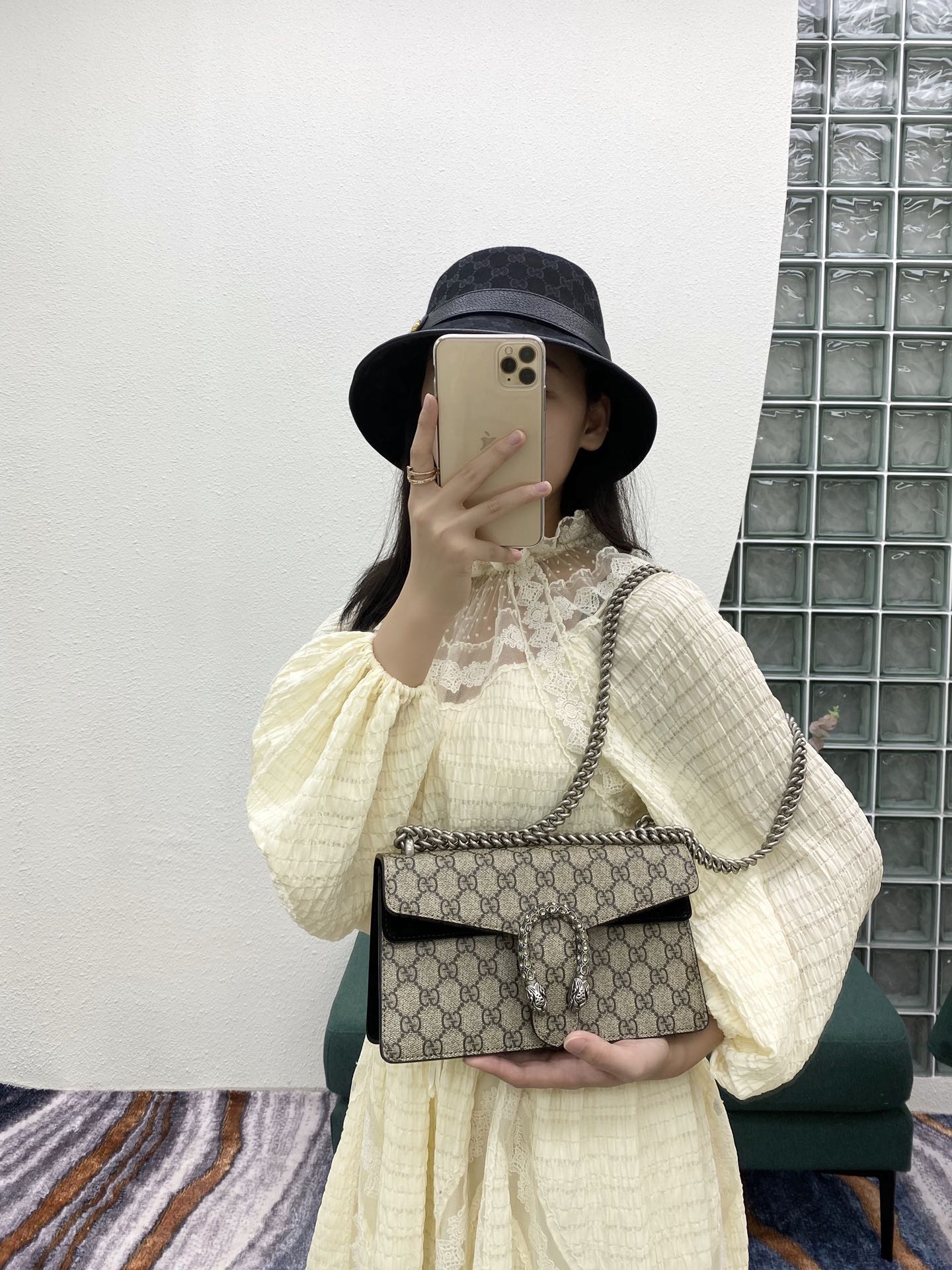 Сумка Gucci Dionysus - Монограммная канва, черная - 25 см x 7 см x 14 см