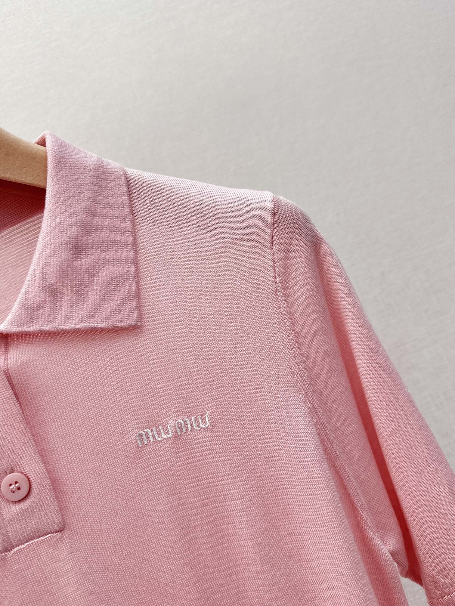 Miu Miu - 2404 - 24ss Весенне-летний новый вязаный свитер-поло - Розовый