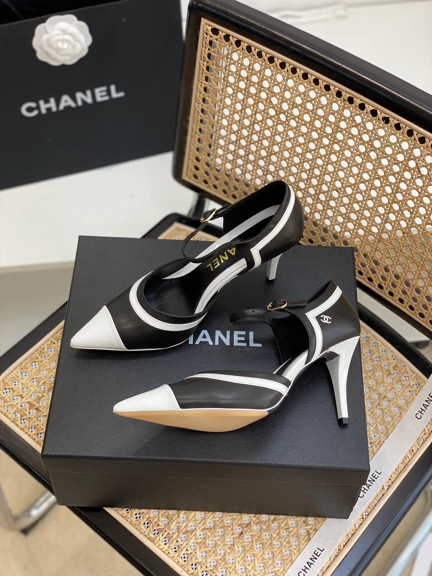 Туфли Chanel на высоком каблуке с острым носком - 8