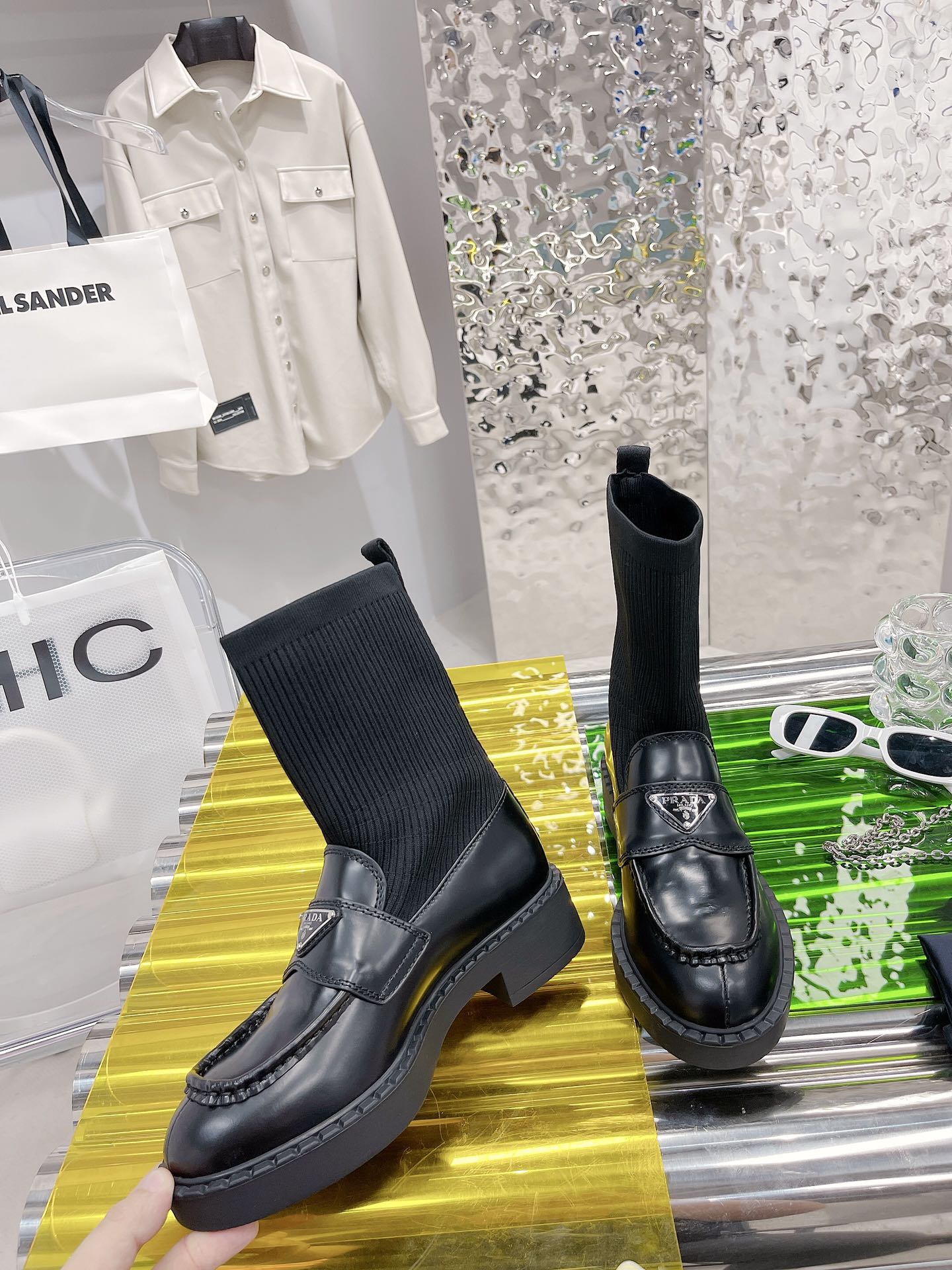 Prada - Новинки сезона осень/зима 2021 - Ботинки-носки