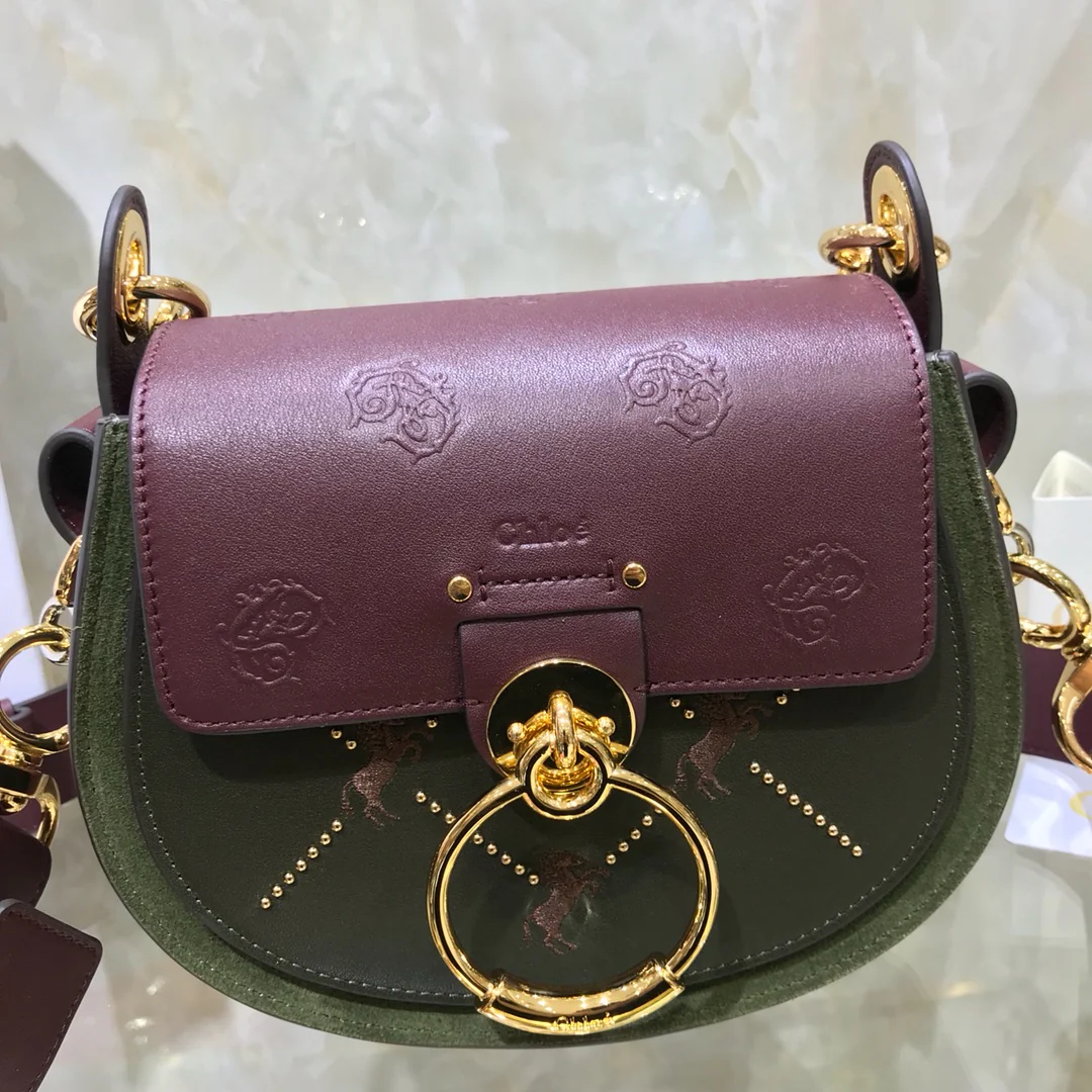 Сумка через плечо Chloe-tess - вышивка в виде шпор.