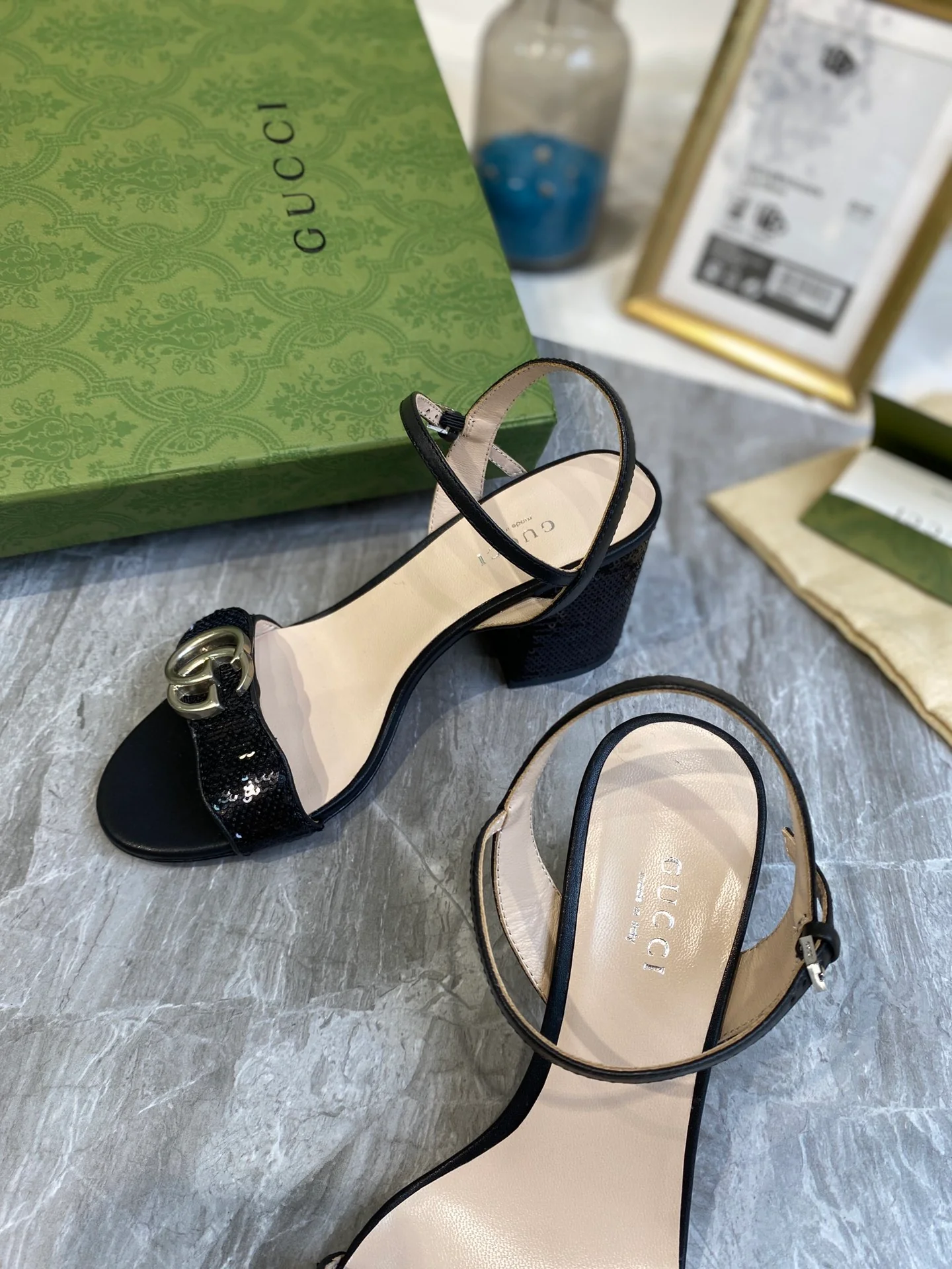 Босоножки Gucci на высоком каблуке с ремешками - 1