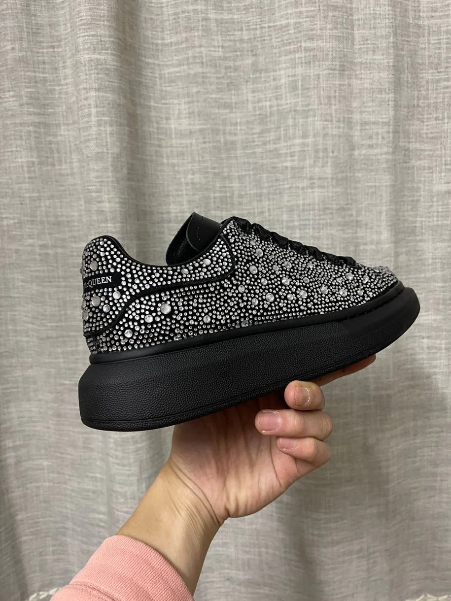 Классические белые кроссовки McQueen - унисекс - черно-белые с ромбовидной отделкой - премиум-издание