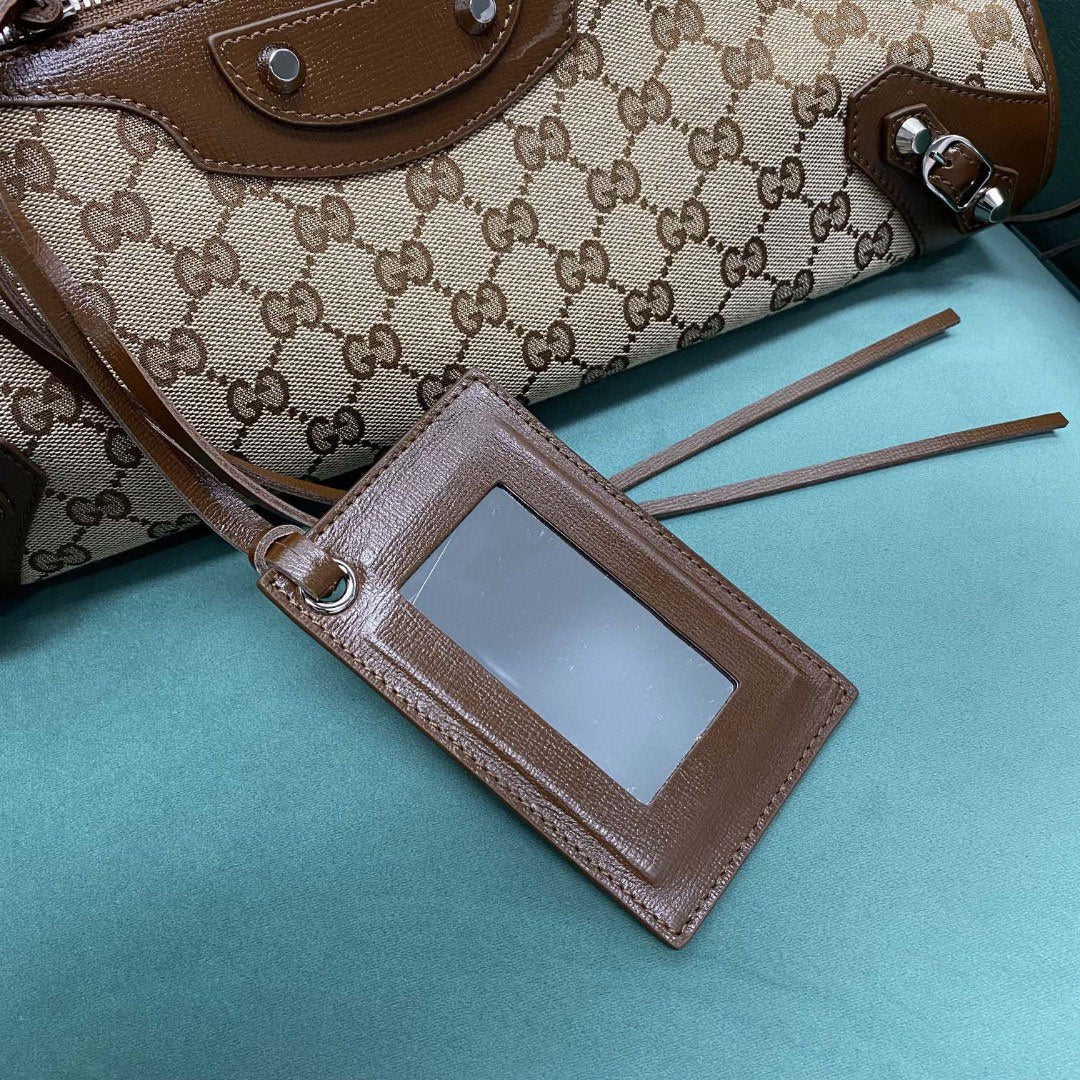 Сумка Neo Classic от Gucci, созданная в рамках парижской коллаборации.