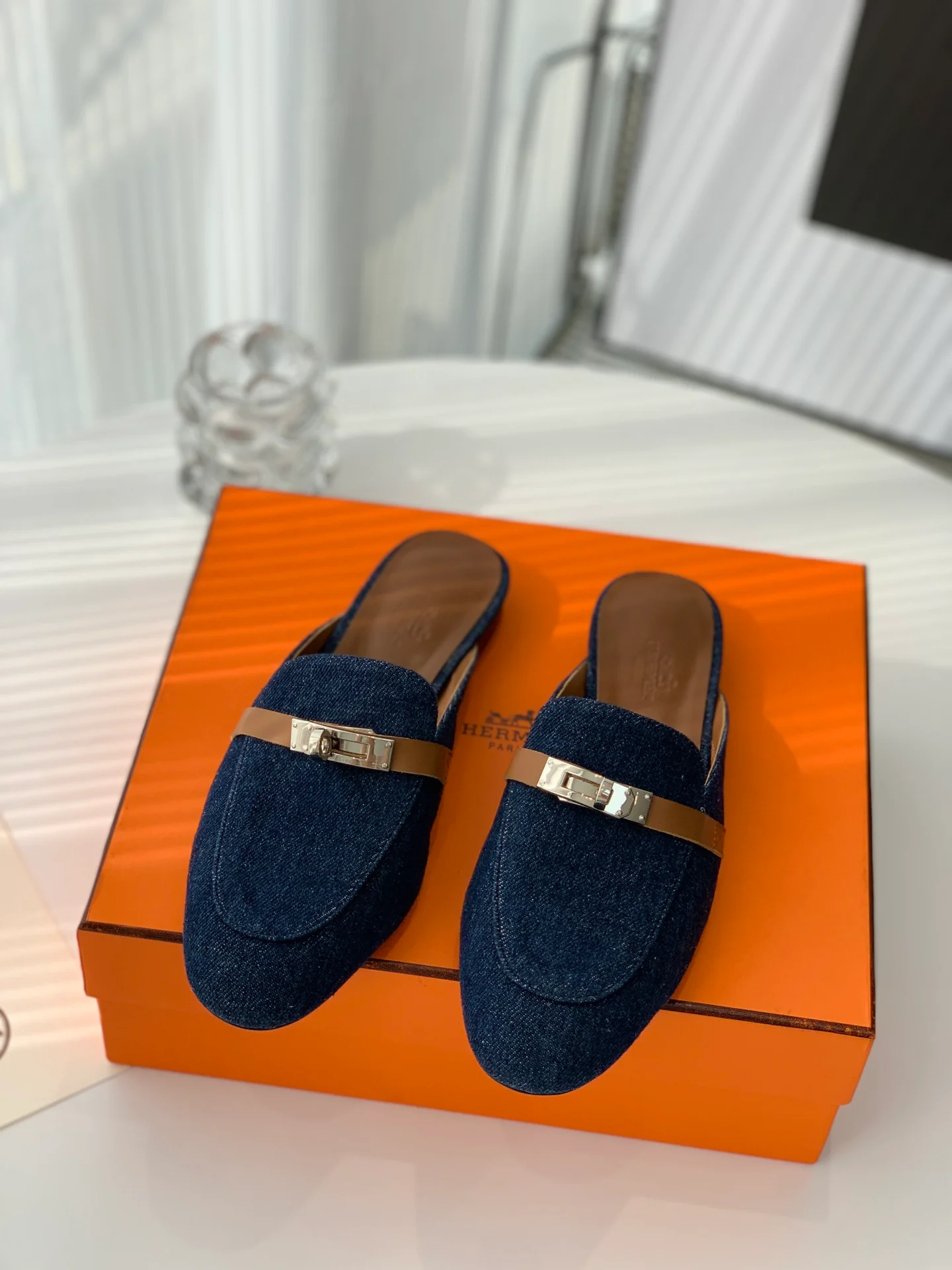 Полуприцеп Hermes-Kelly Muller