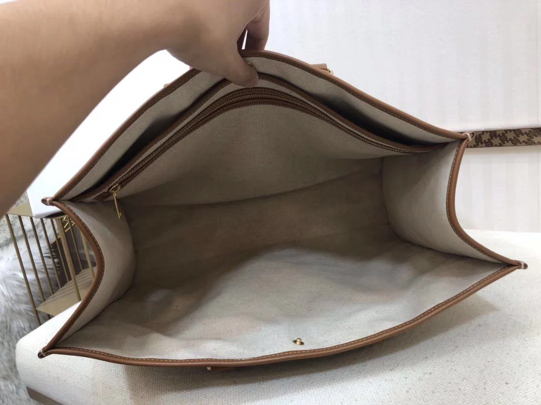 Сумка-тоут Celine e-cabas-triomphe, коричневая.