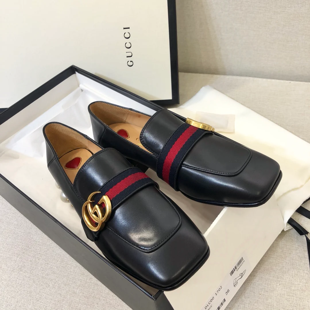 Лоферы Gucci с жемчужным массивным каблуком