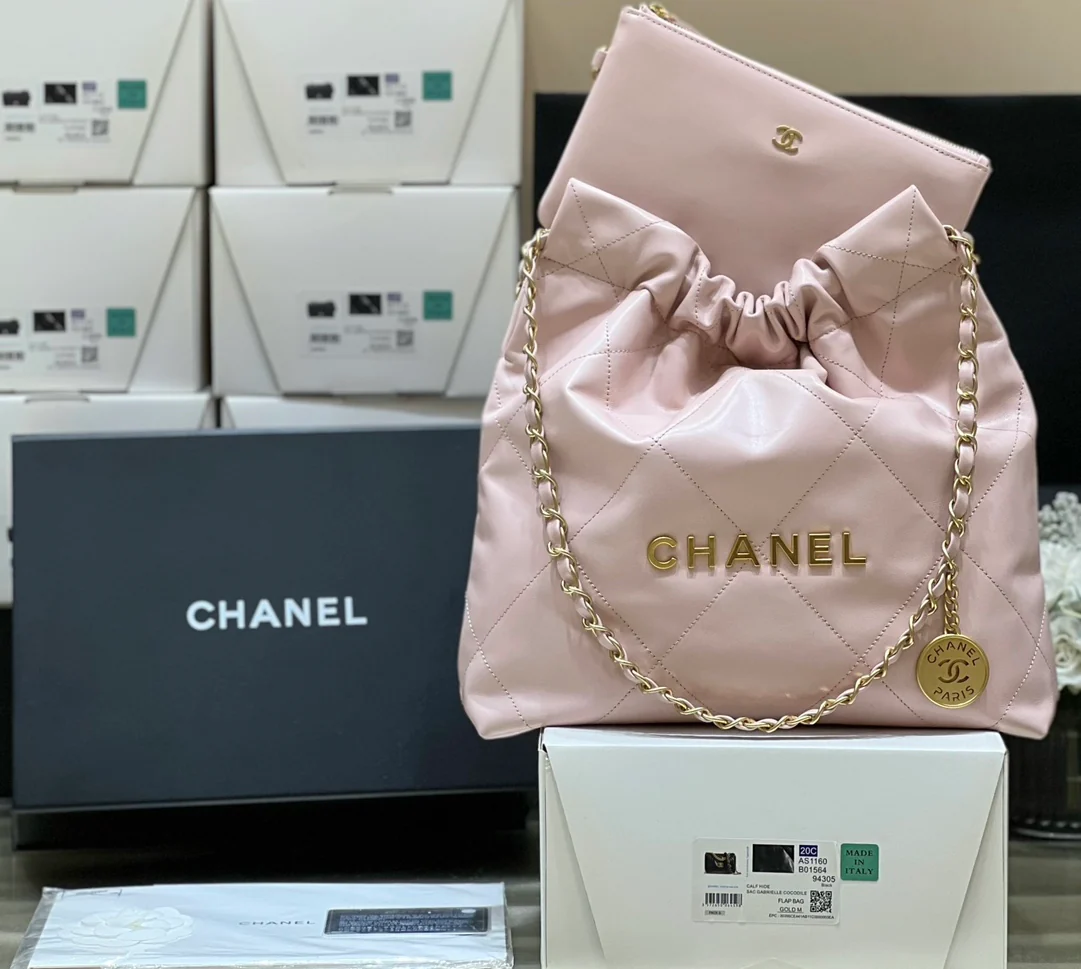 Новинка сезона весна/лето 2023 от Chanel - сумка 22 - маленькая - светло-розовая