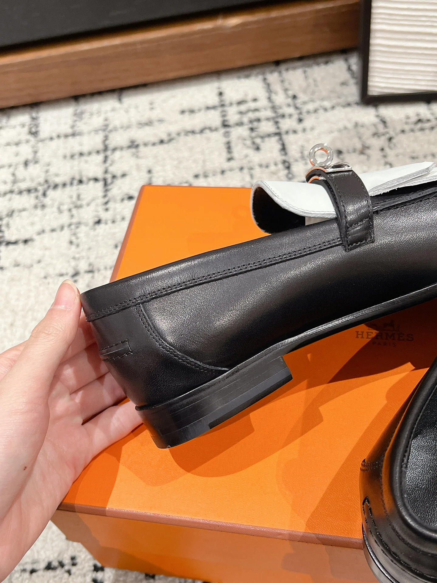 Балетки Hermes 2024 Kelly Buckle Flats - черные