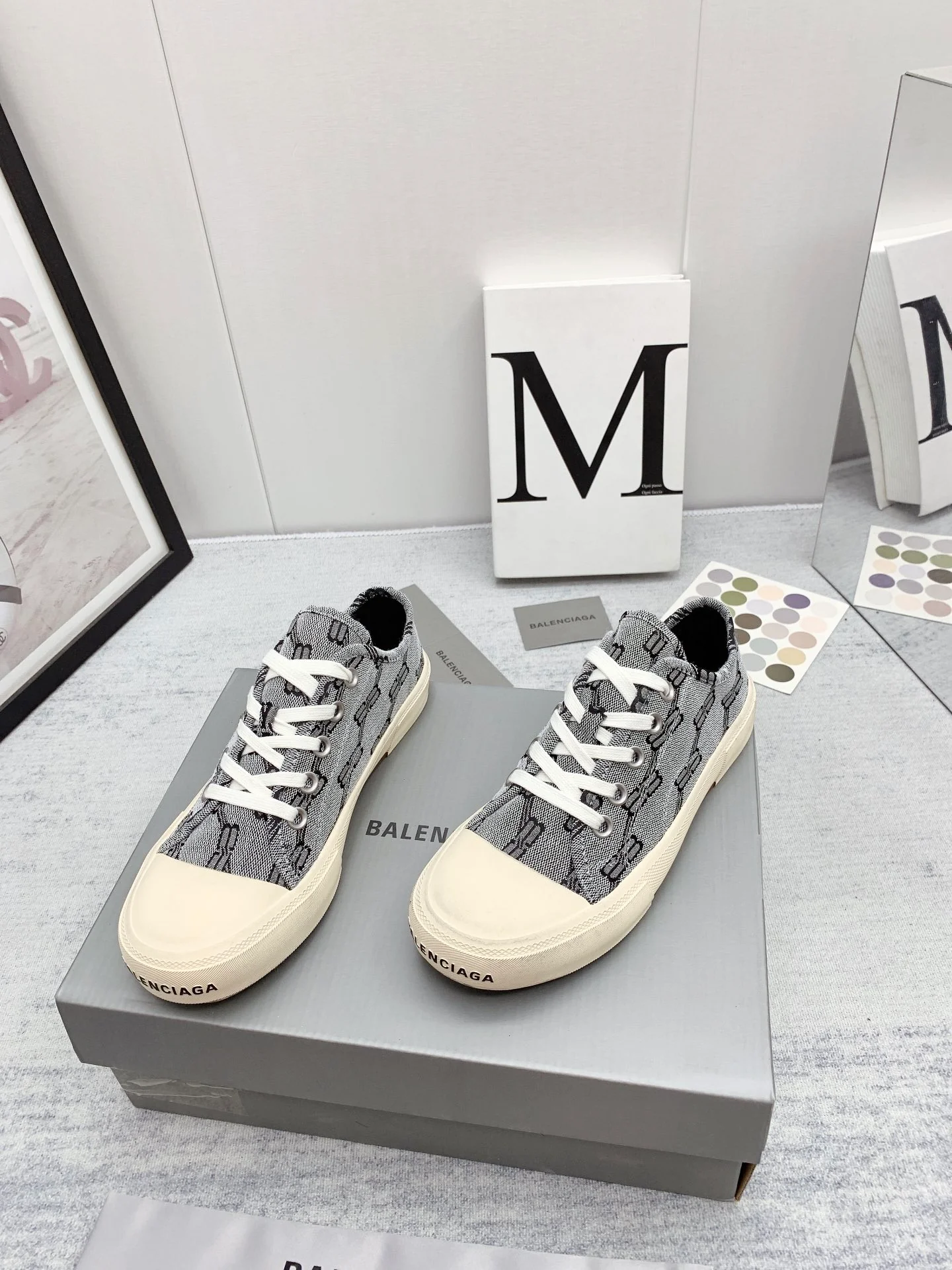 Новинка сезона осень/зима 2022 от Balenciaga - Парижские парусиновые туфли - Унисекс - Серые