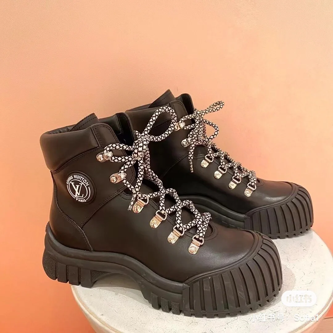 LV - Предварительная распродажа новинок - Туфли и высокие сапоги цвета 