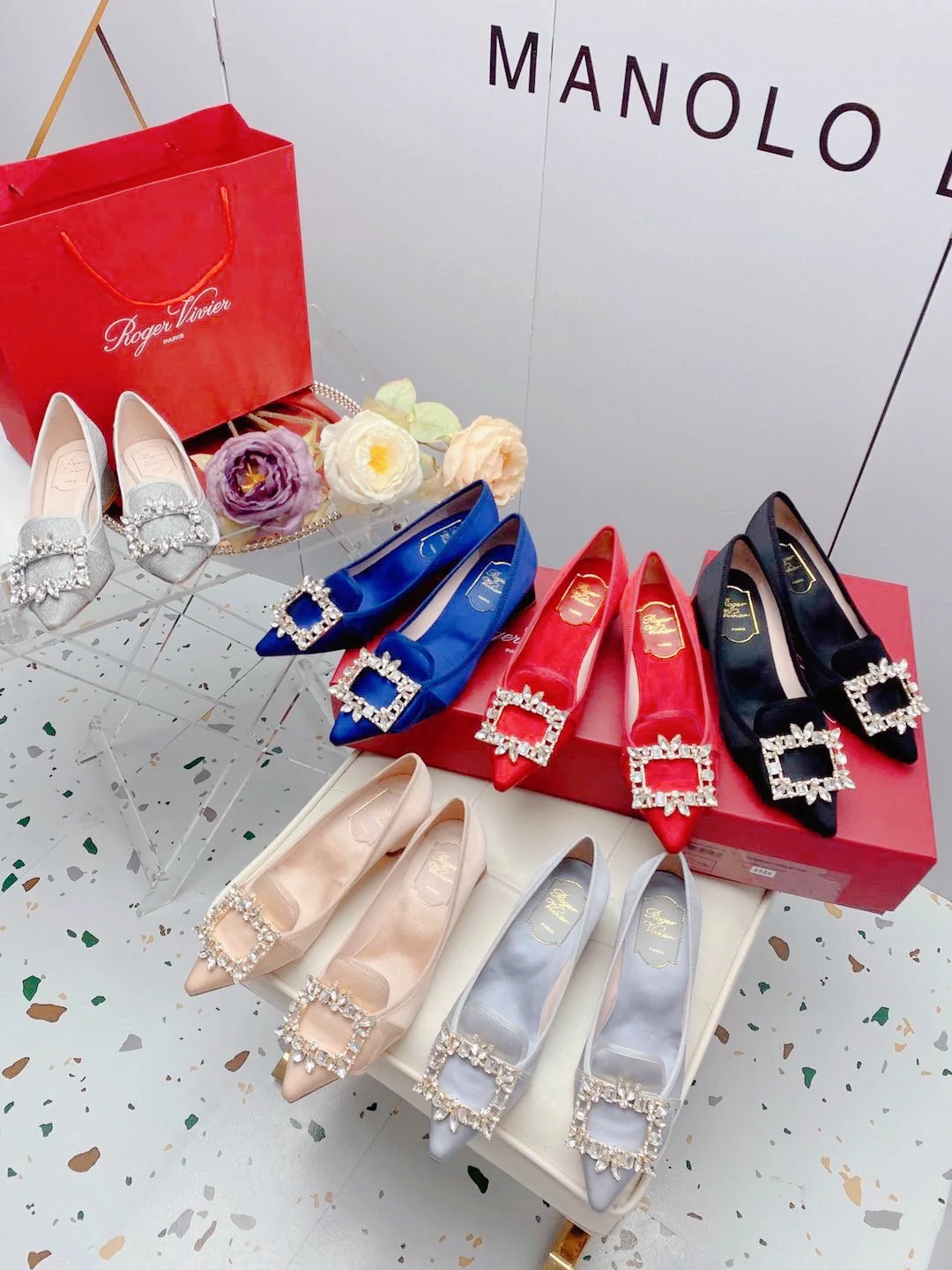 Обувь RV Shoes - Новинки ранней весны 2023 года - Серия обуви Snowflake Buckle - Изображение коллекции