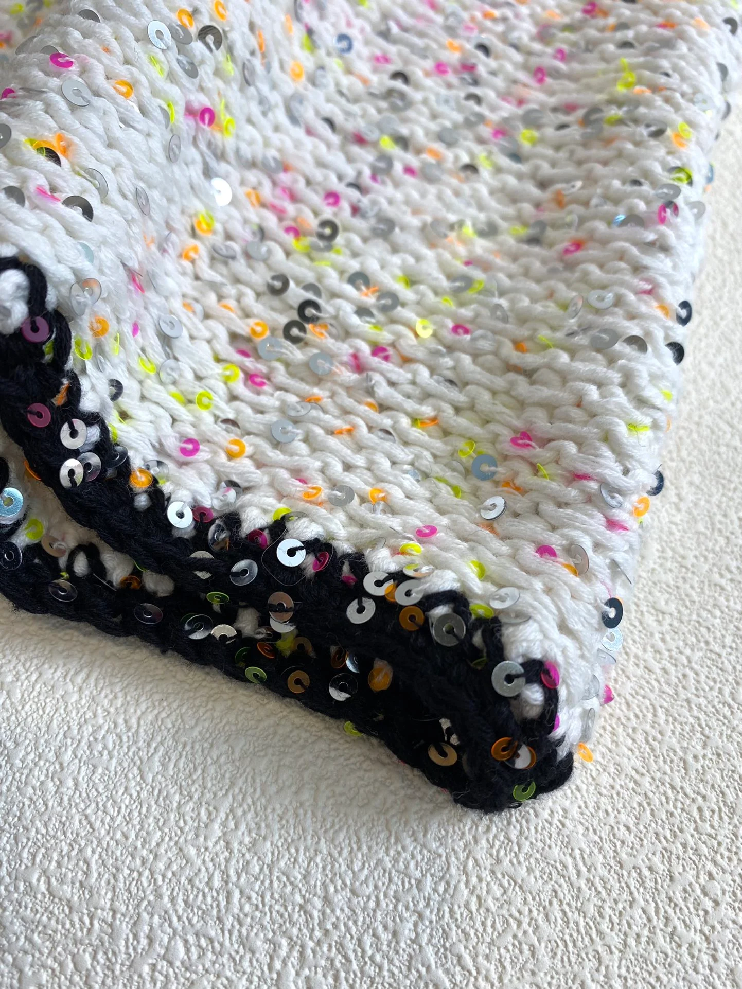 Chanel - 2404 - Новинка ранней весны. Вязаный жилет - Белый