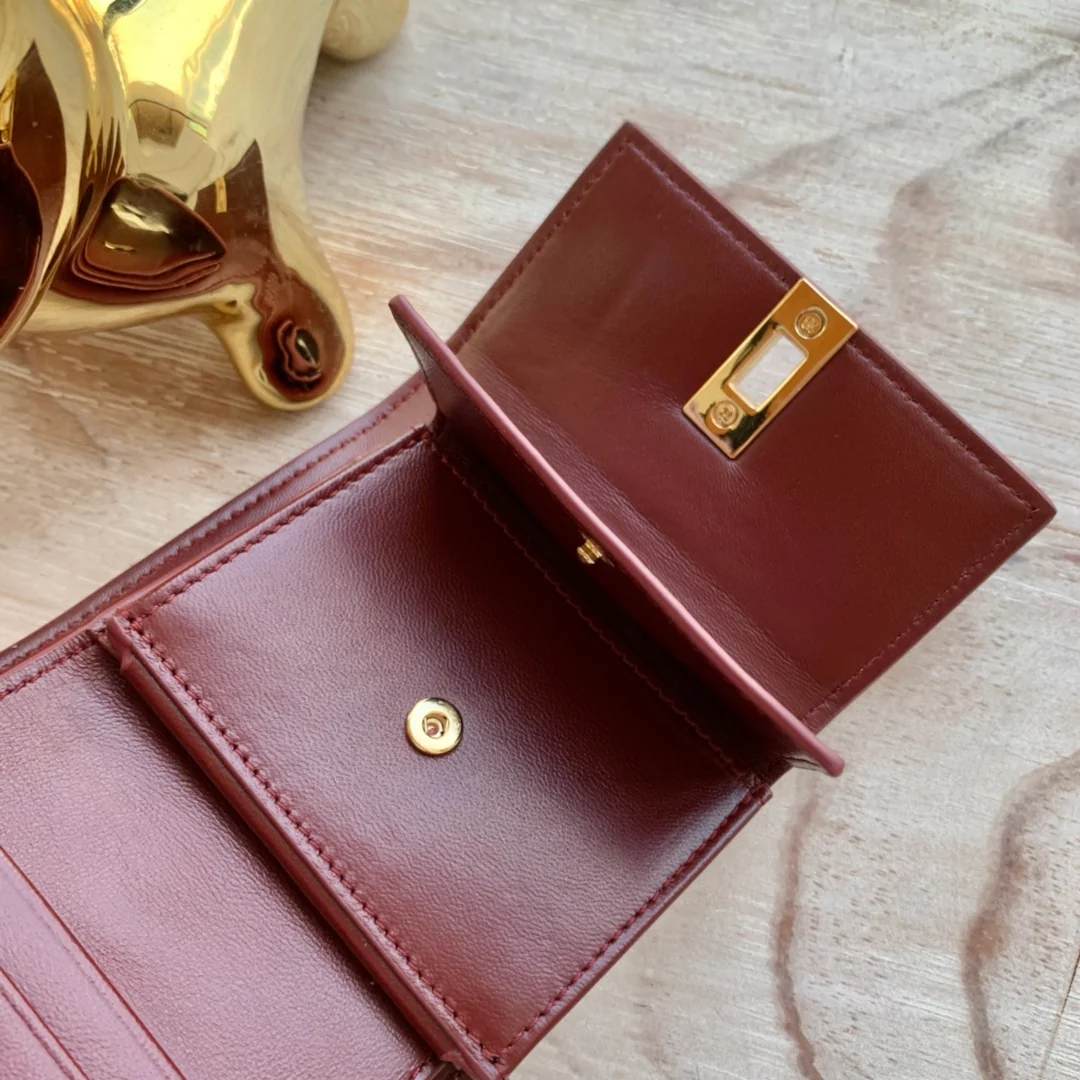 Маленький глянцевый кожаный трехсекционный кошелек Celine - 3 шт.