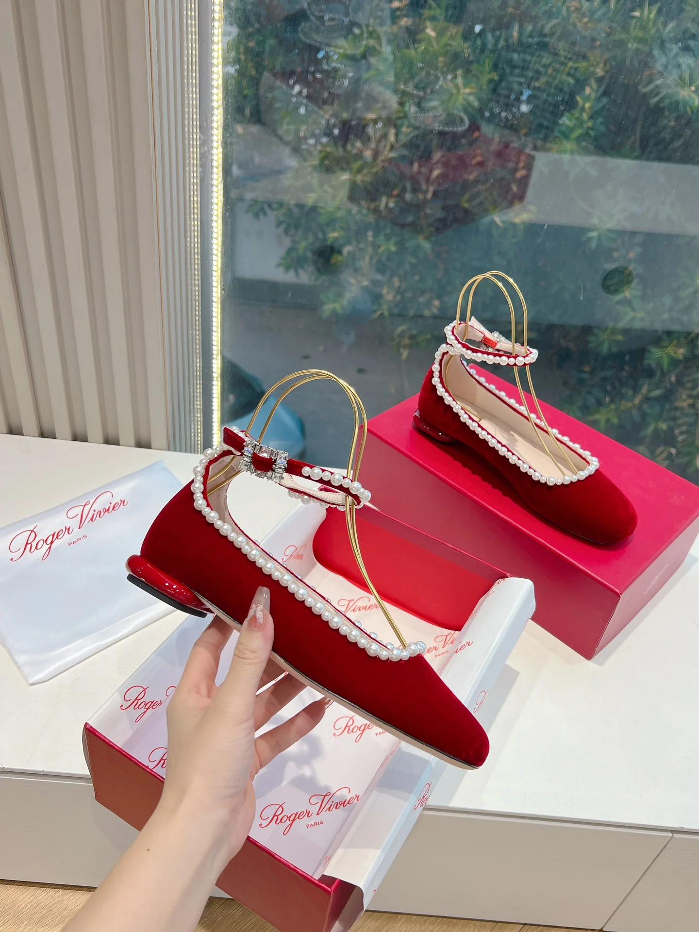 Туфли RV - балетки с круглым носком и жемчужной отделкой - красные