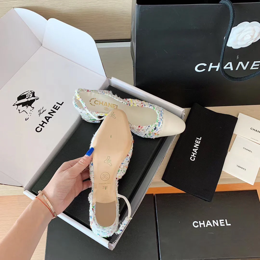 Классические сандалии Chanel - на массивном каблуке - Mosaic