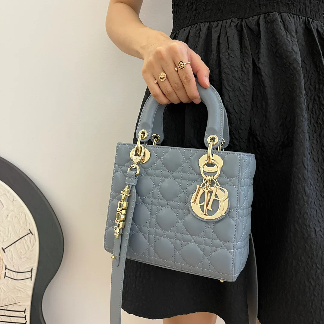 Коллекция Dior Lady Four-Panel - Туманно-голубой с золотой пряжкой - Маленький размер