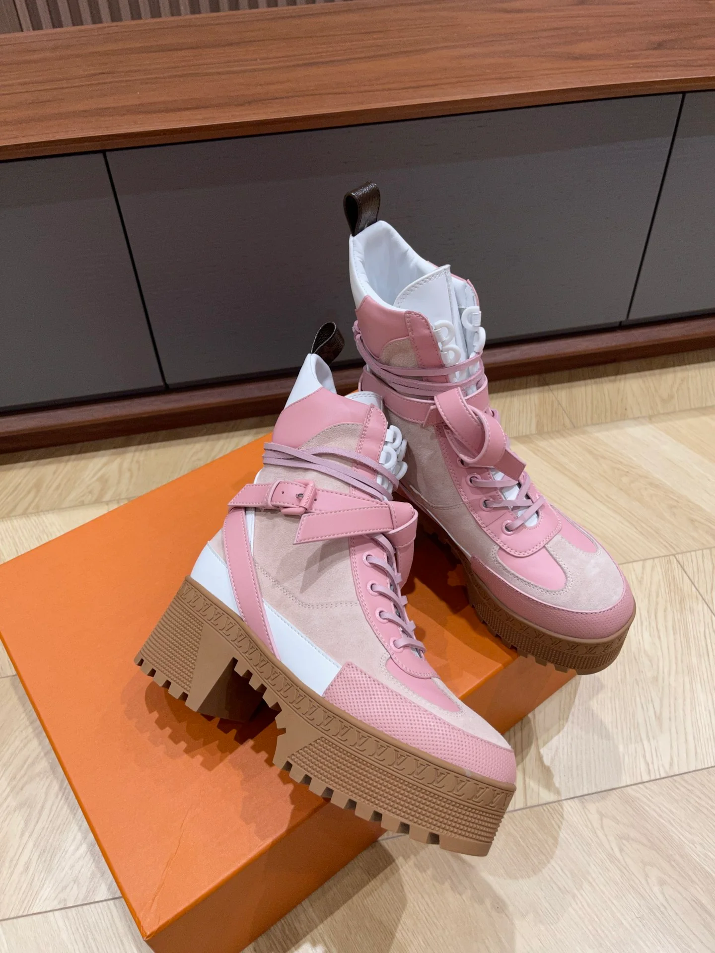 LV-2024 - Повседневные ботинки - Розовые