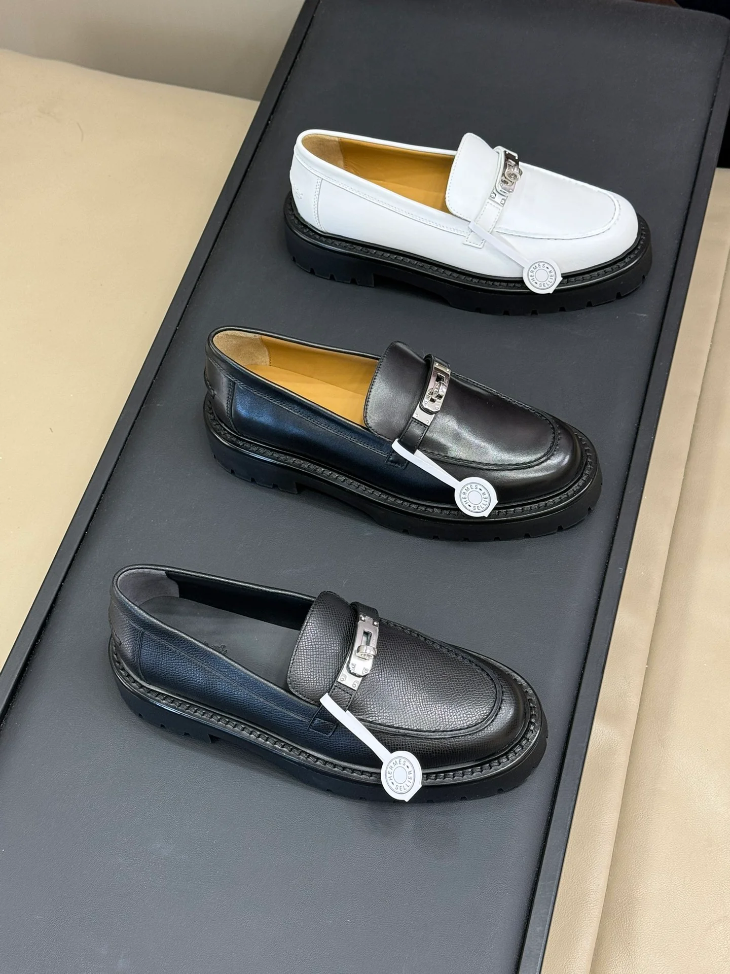 Лоферы Hermes 2024 - Изображение из коллекции - 2