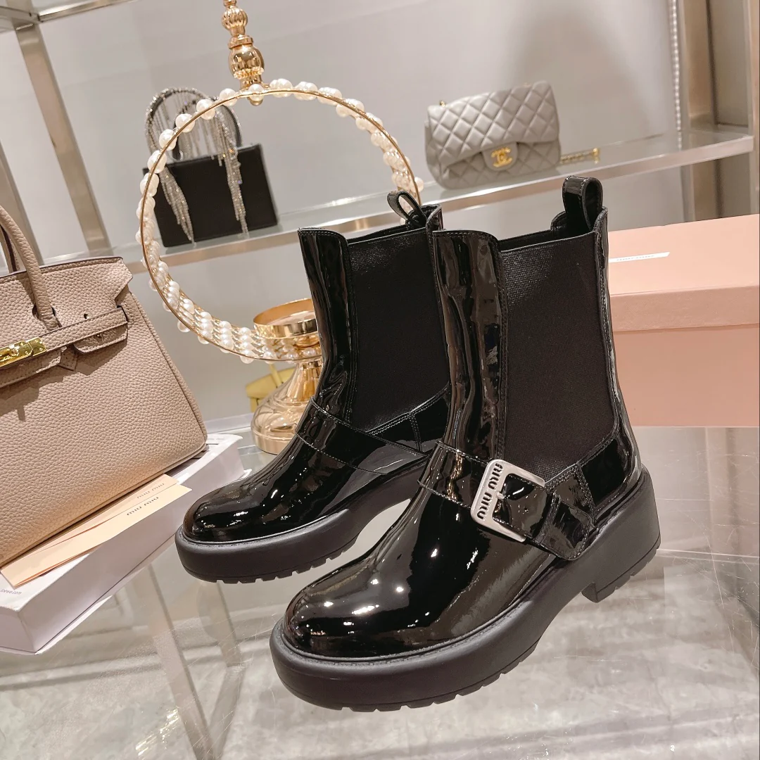 Miu Miu - Новинки сезона осень/зима 2022 - Детские туфли Martin