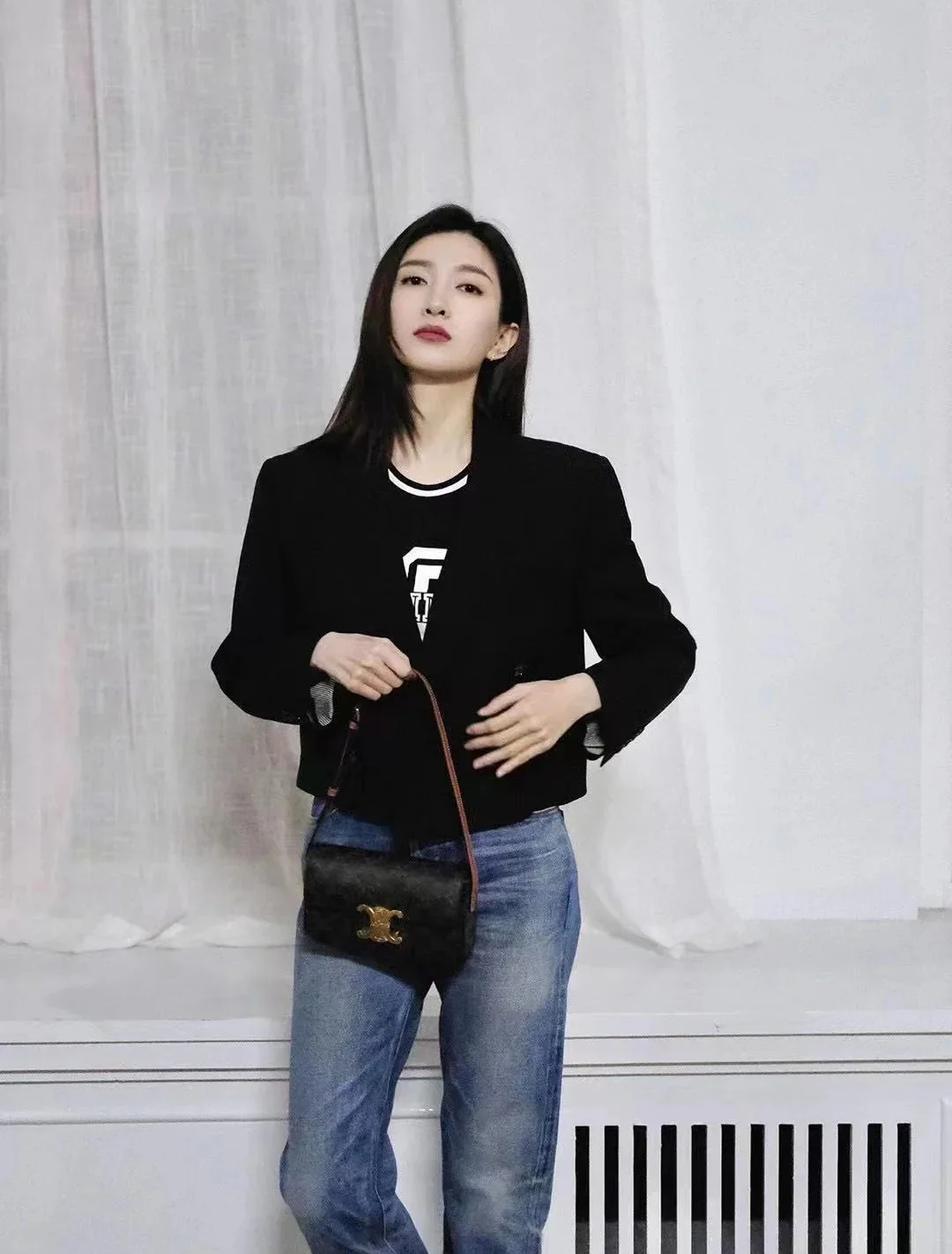 Сумка под мышку с монограммой Celine Triomphe