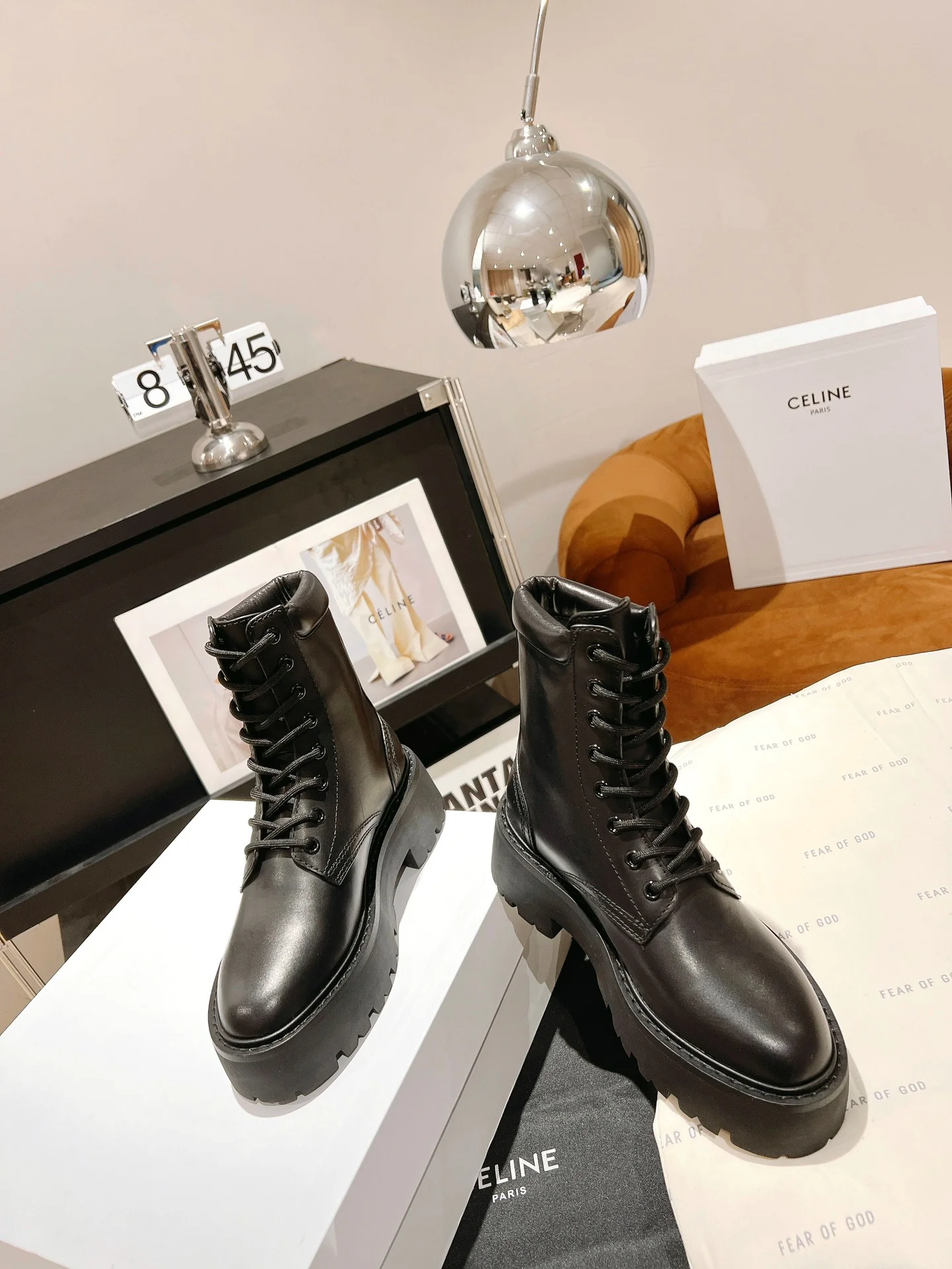 Ботильоны Celine в британском стиле - 1