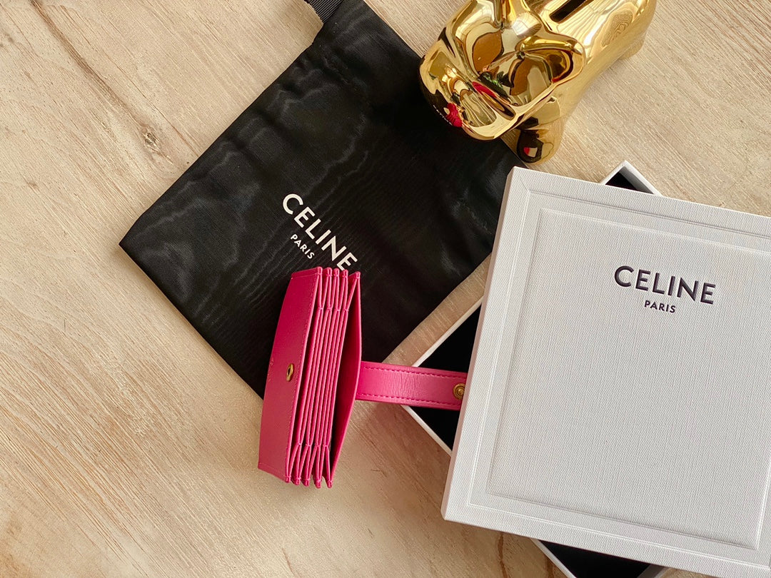 Celine 粒面牛皮风琴卡包