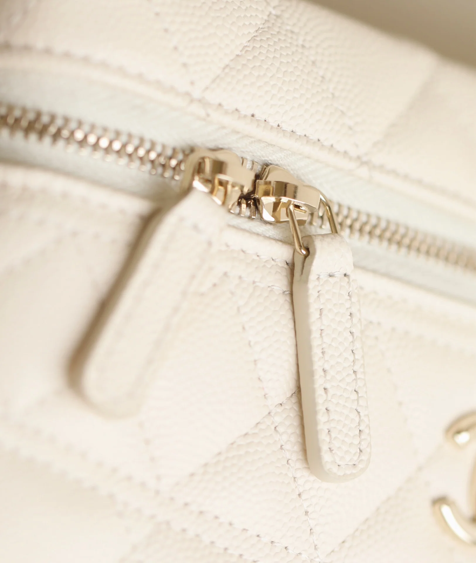 Клатч Chanel LP Box Clutch - кремовый