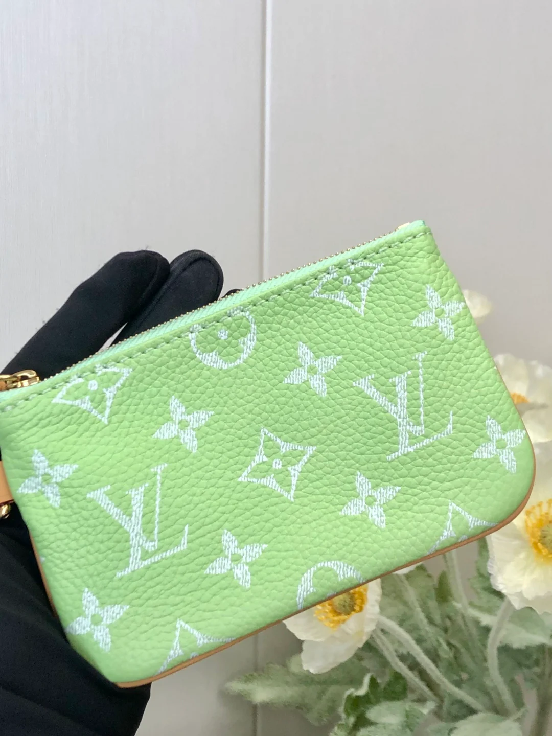 LV-m14063-speedy-p9-bandouliere-avocado green