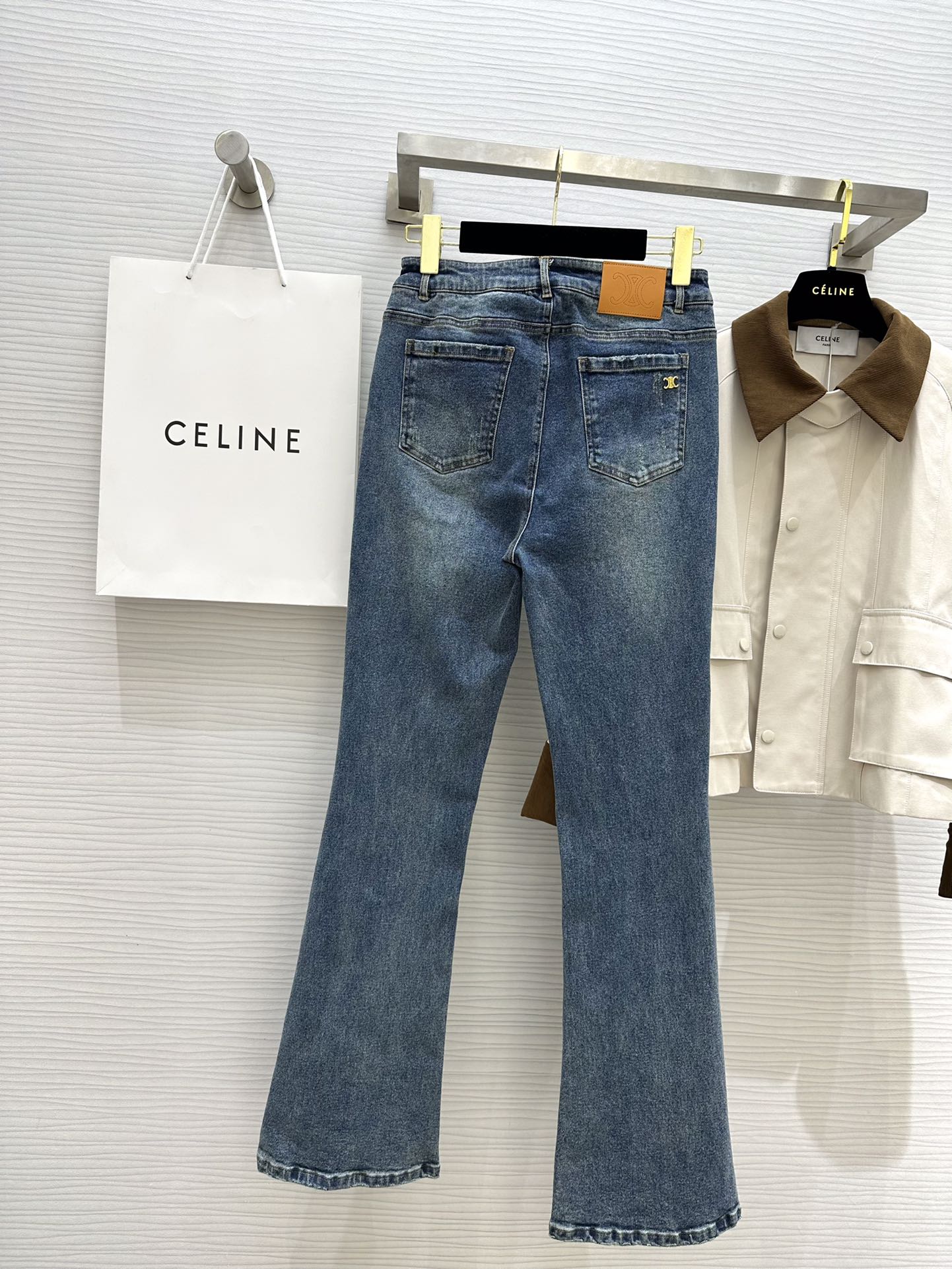 Новые джинсы Celine 2403 весна/лето, расклешенные, синие.